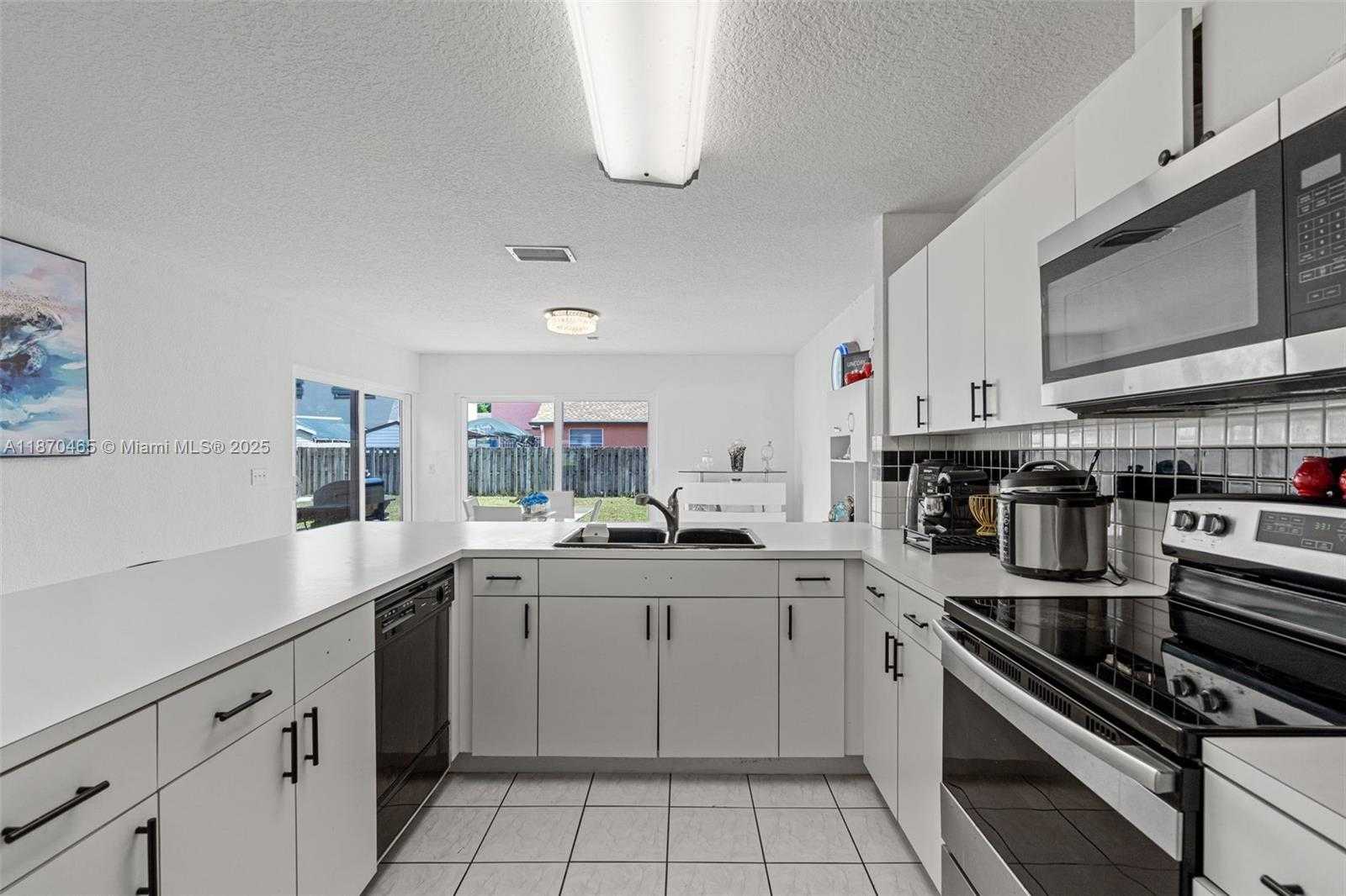 Small Image of 25053 SOUTH WEST 129TH PL, Homestead Number 8