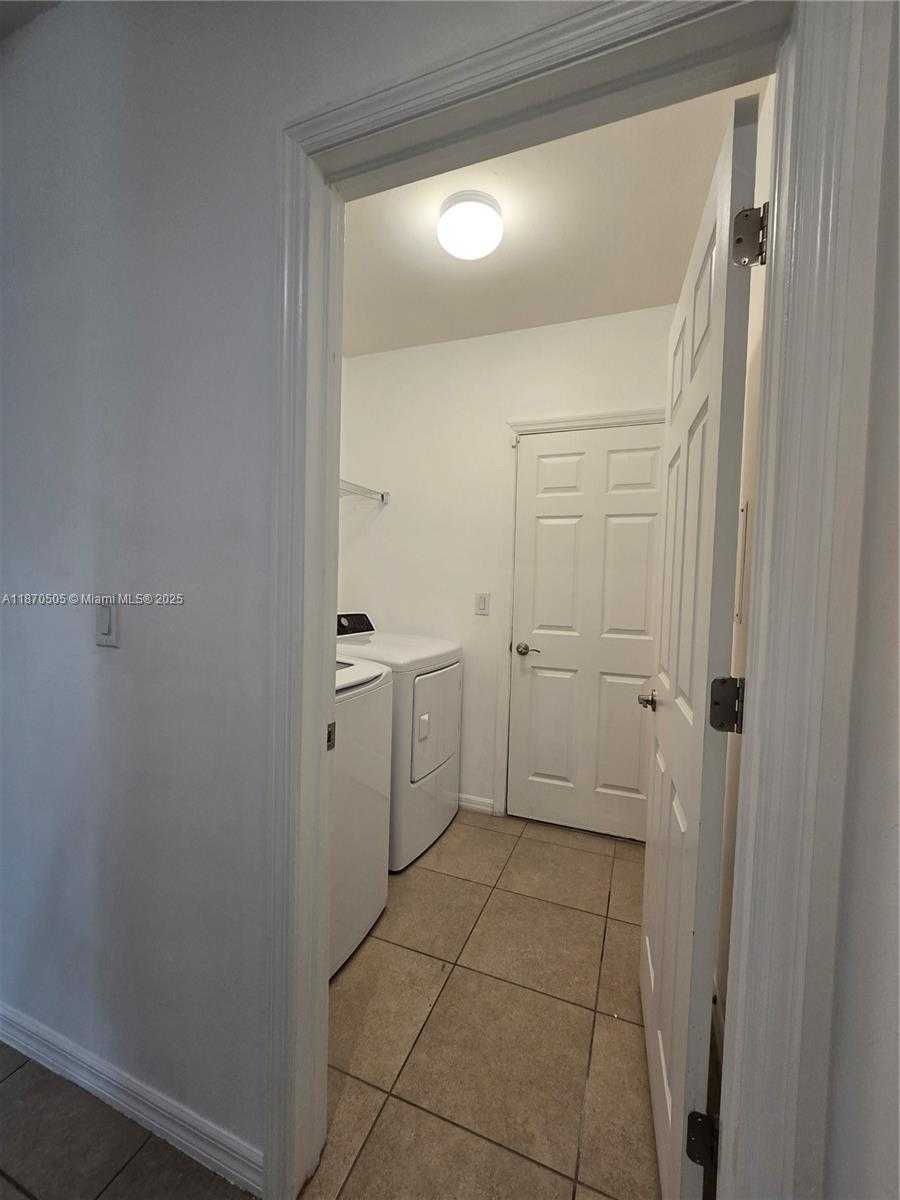 Small Image of 10884 MARBLE BROOK BVLD, Lehigh Acres Number 18