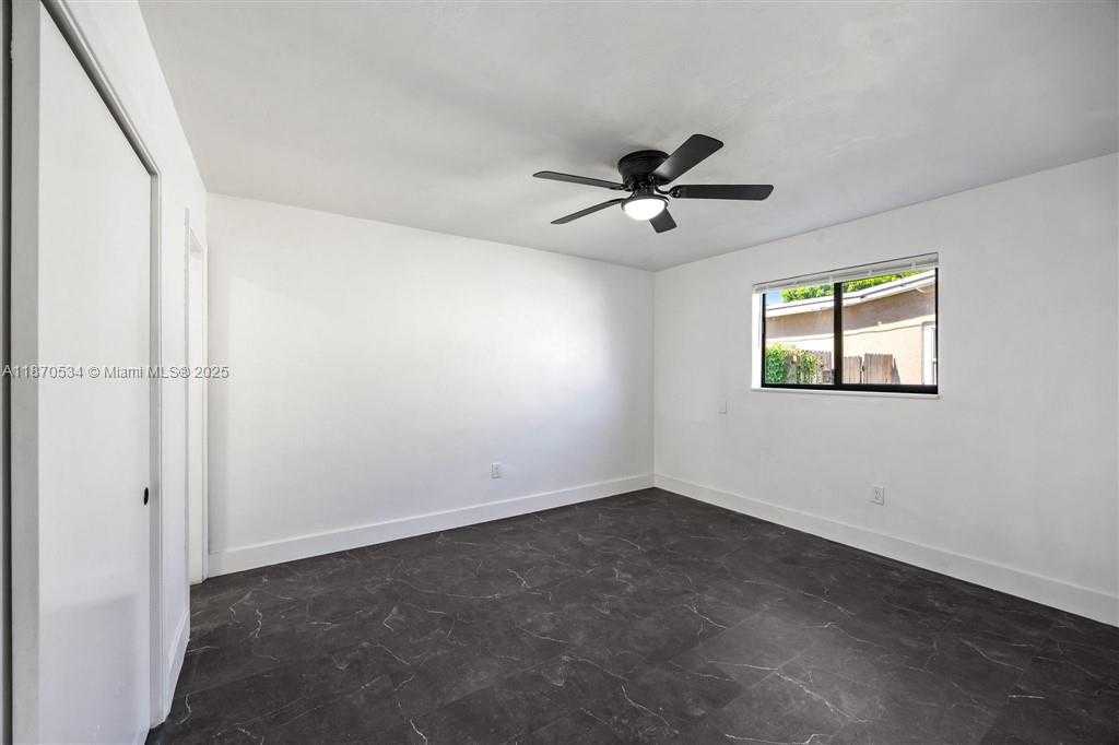 Small Image of 6712 ARBOR DR, Miramar Number 22