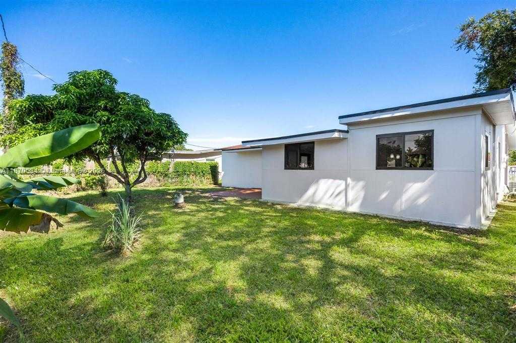 Small Image of 6712 ARBOR DR, Miramar Number 25