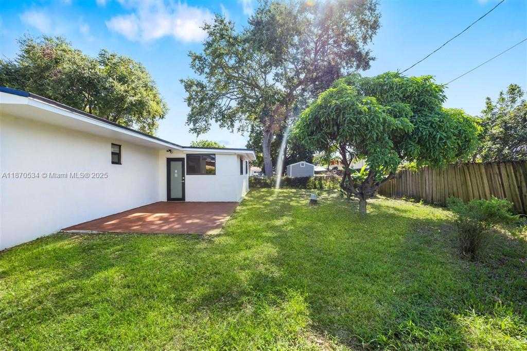 Small Image of 6712 ARBOR DR, Miramar Number 28