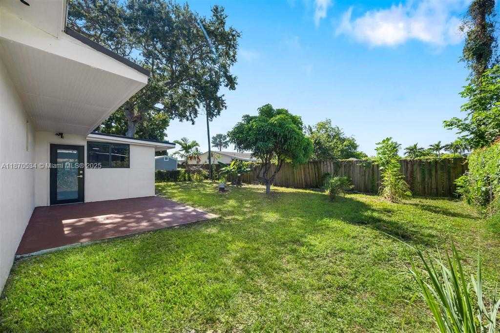 Small Image of 6712 ARBOR DR, Miramar Number 29