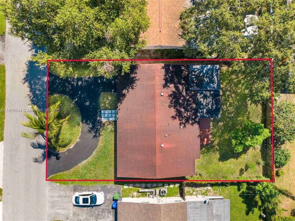 Small Image of 6712 ARBOR DR, Miramar Number 32