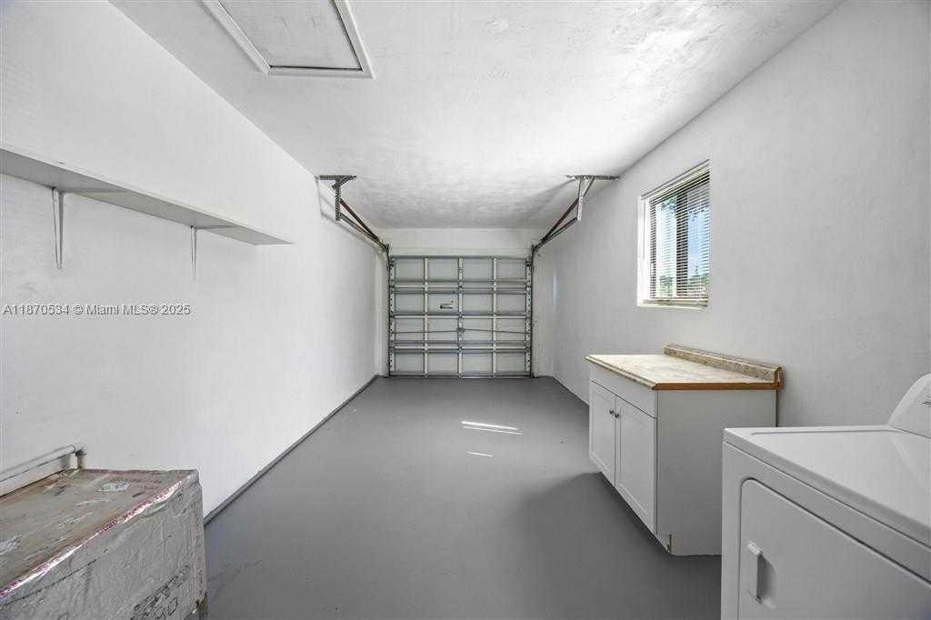 Small Image of 6712 ARBOR DR, Miramar Number 33