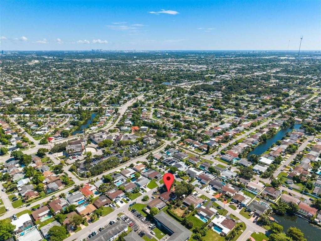 Small Image of 6712 ARBOR DR, Miramar Number 39