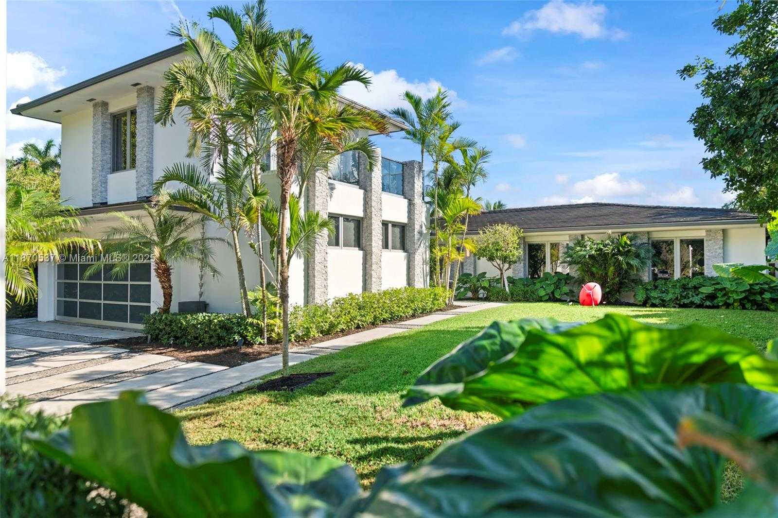 Small Image of 9301 NORTH BAYSHORE DR, Miami Shores Number 12