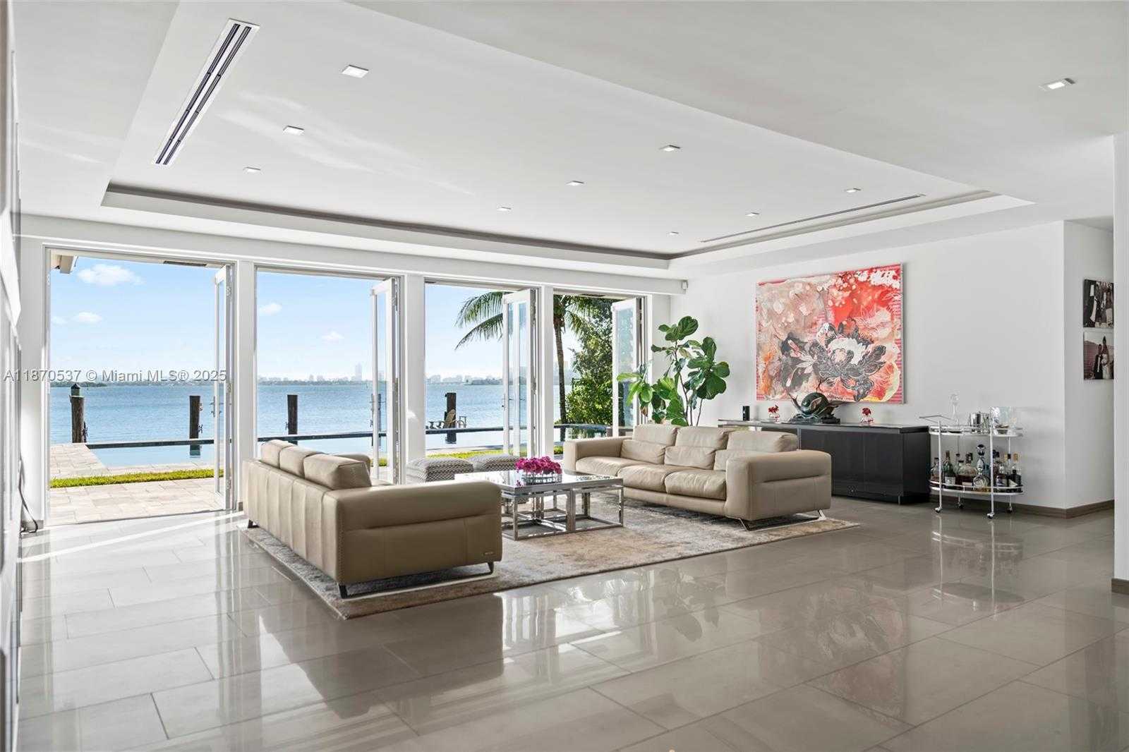 Small Image of 9301 NORTH BAYSHORE DR, Miami Shores Number 16