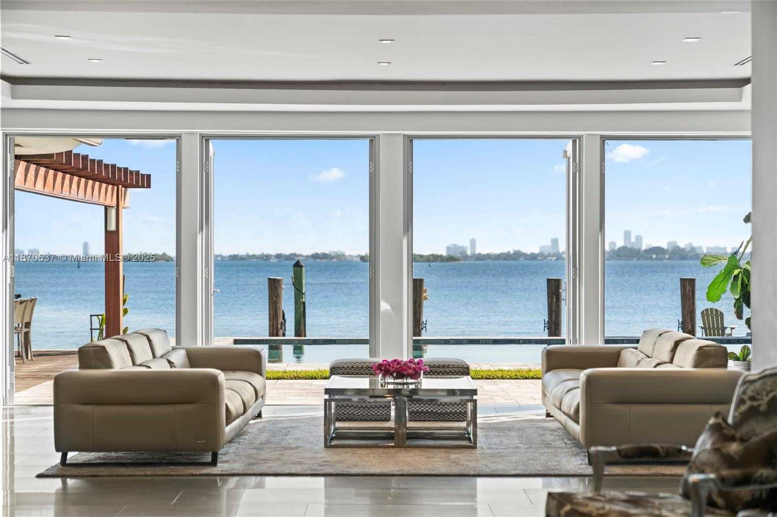 Small Image of 9301 NORTH BAYSHORE DR, Miami Shores Number 17