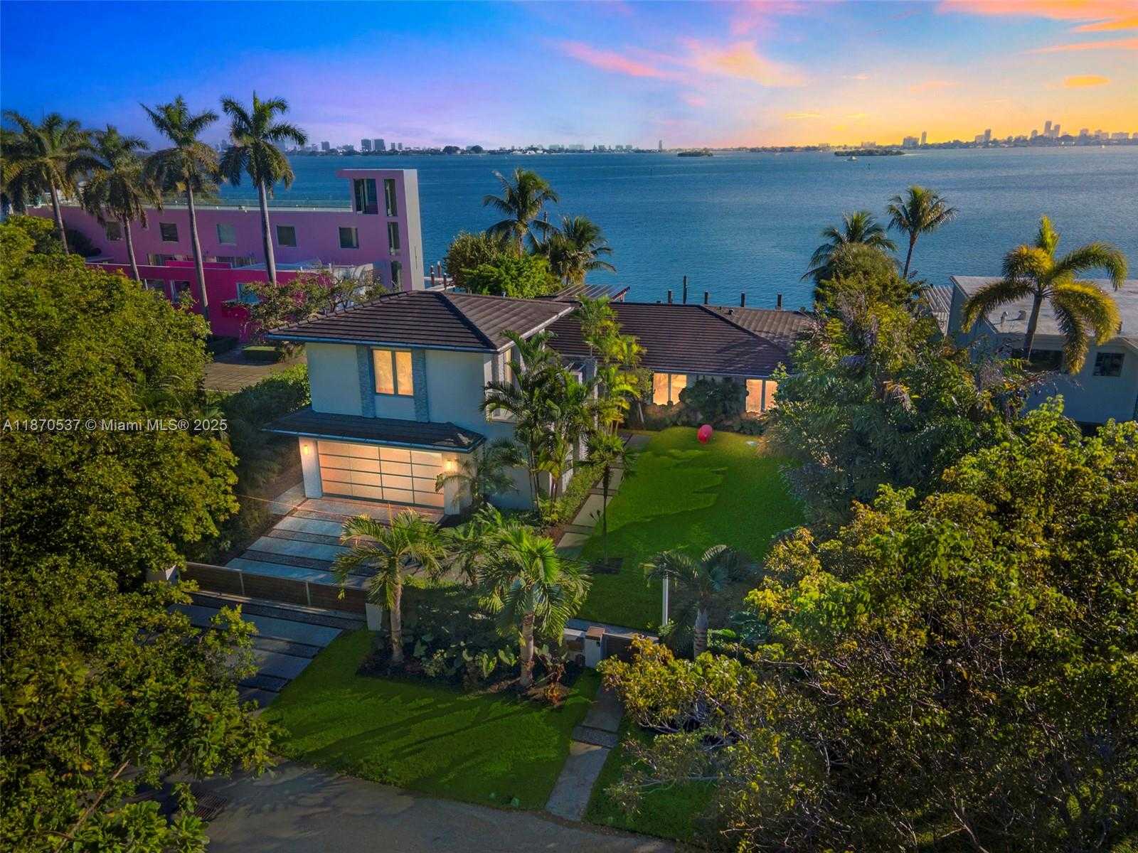 Small Image of 9301 NORTH BAYSHORE DR, Miami Shores Number 2