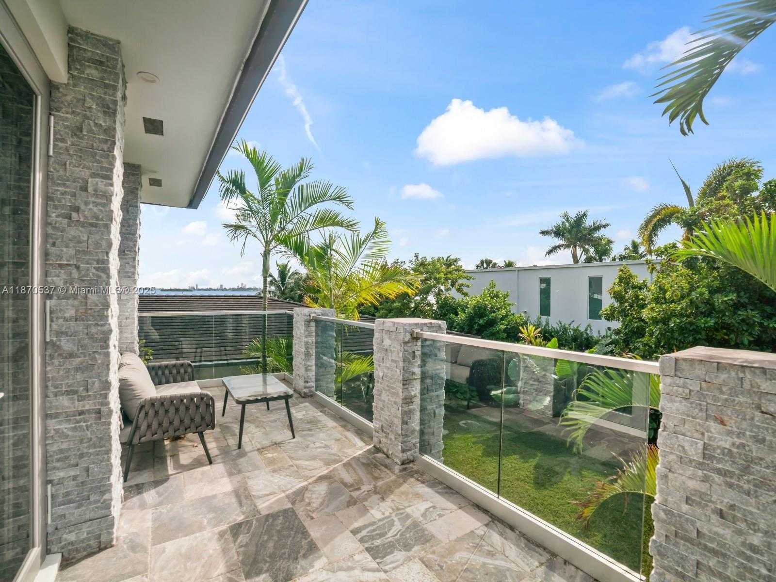 Small Image of 9301 NORTH BAYSHORE DR, Miami Shores Number 35