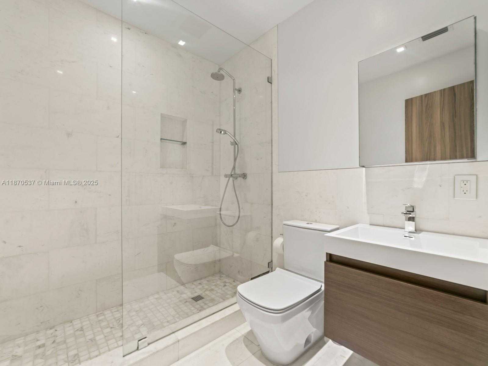 Small Image of 9301 NORTH BAYSHORE DR, Miami Shores Number 39