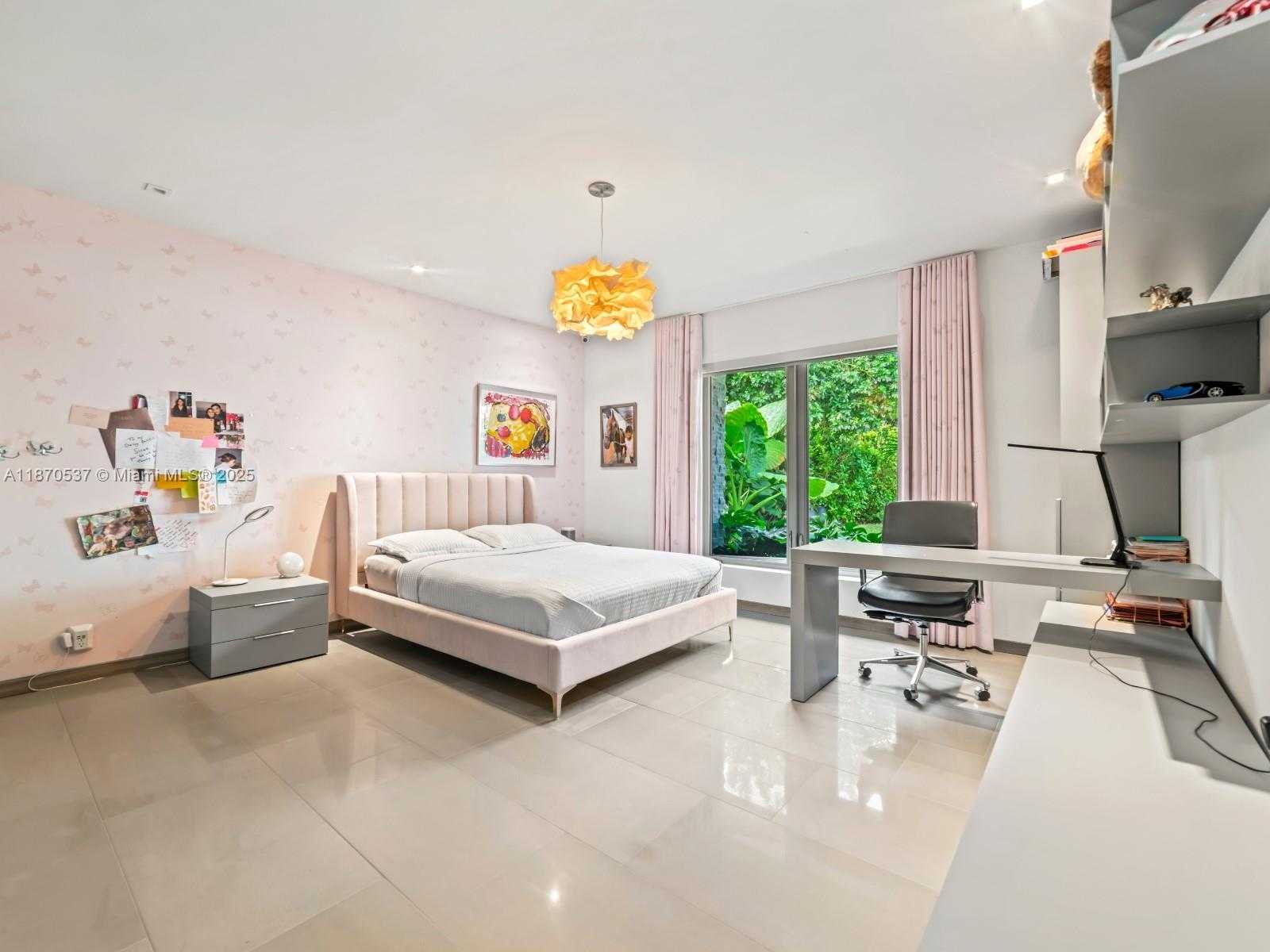 Small Image of 9301 NORTH BAYSHORE DR, Miami Shores Number 41