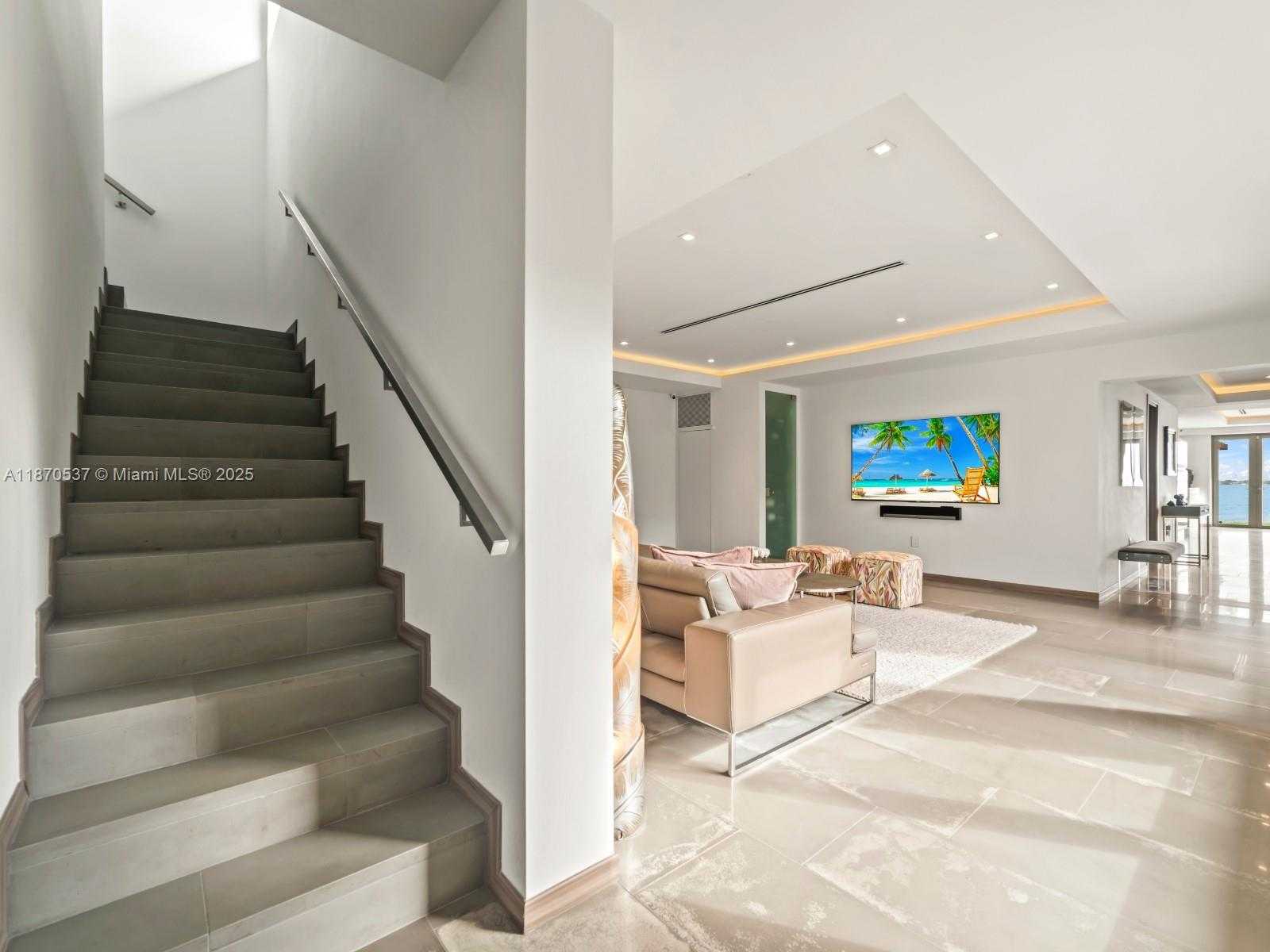 Small Image of 9301 NORTH BAYSHORE DR, Miami Shores Number 44