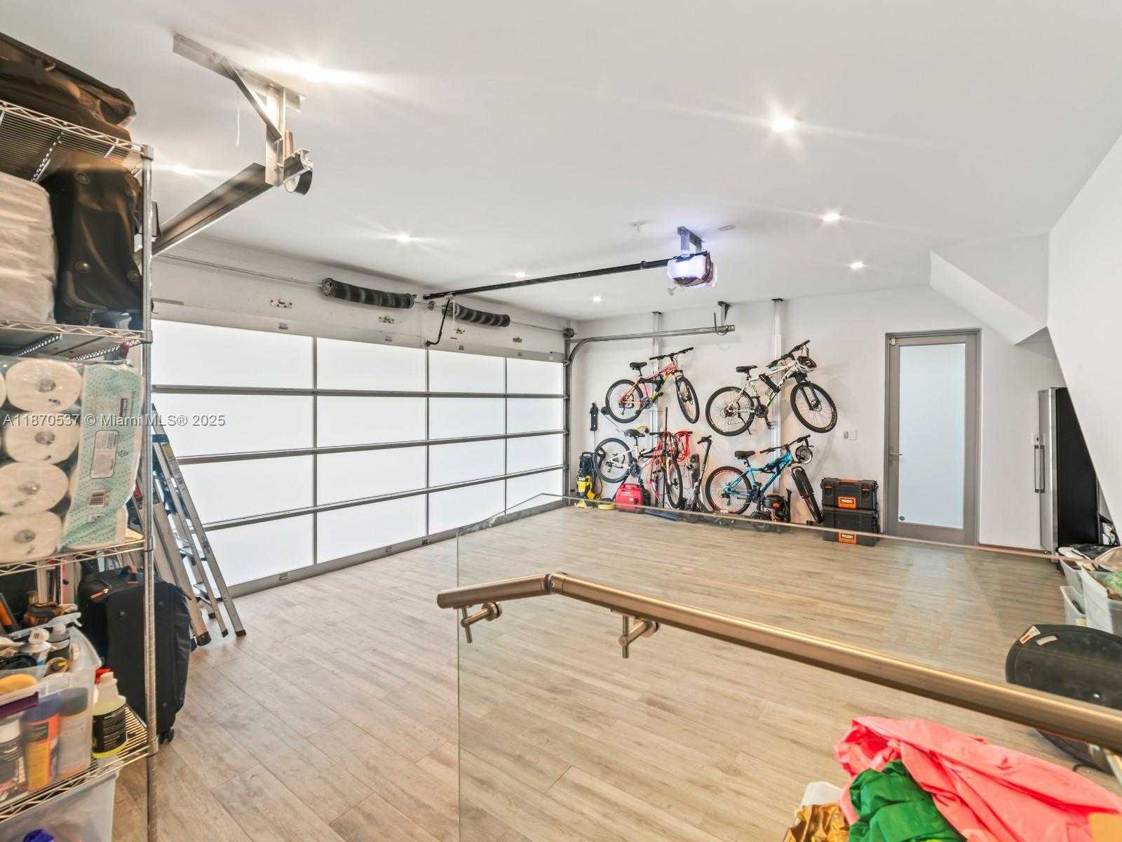 Small Image of 9301 NORTH BAYSHORE DR, Miami Shores Number 47