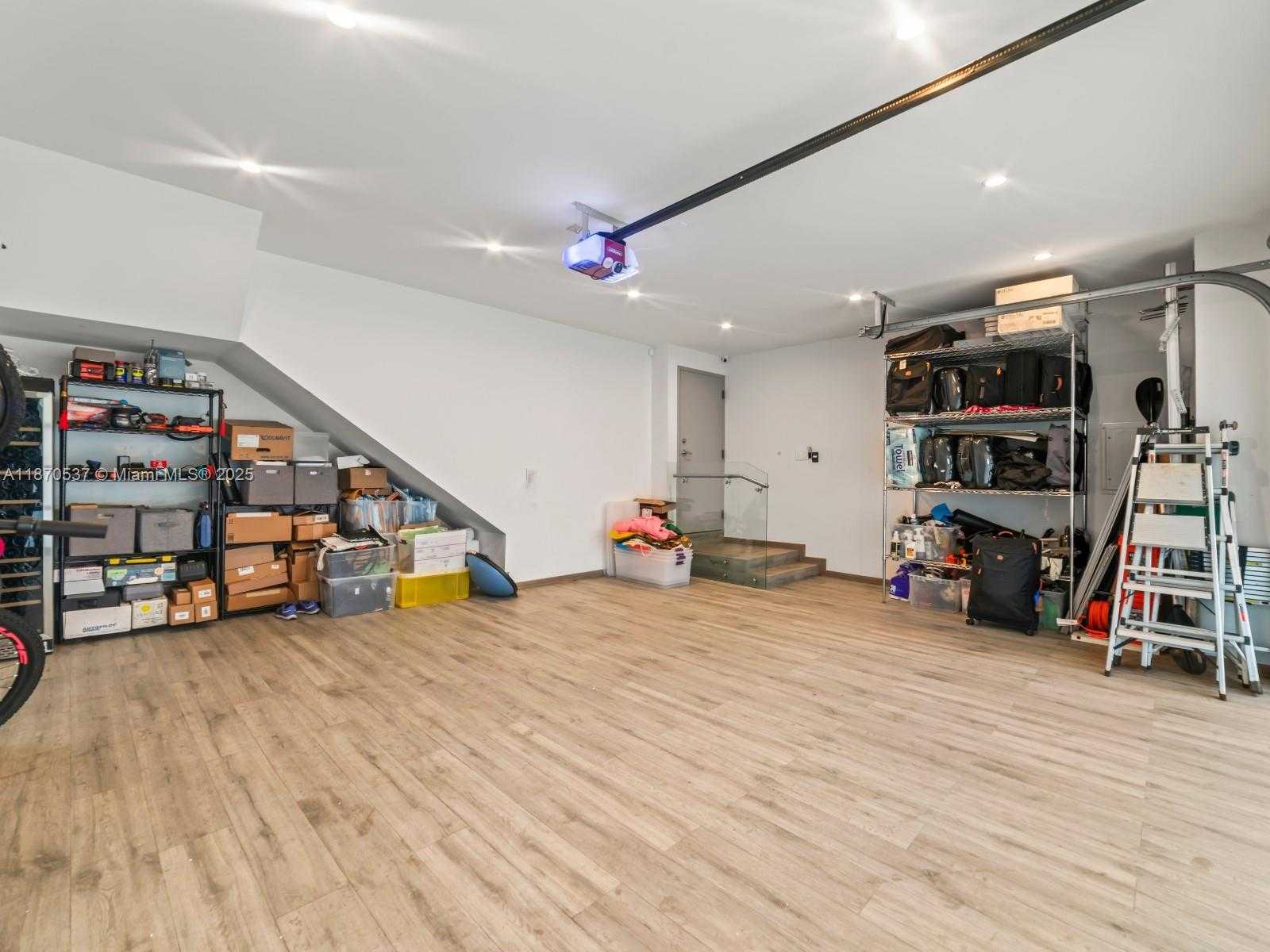 Small Image of 9301 NORTH BAYSHORE DR, Miami Shores Number 48