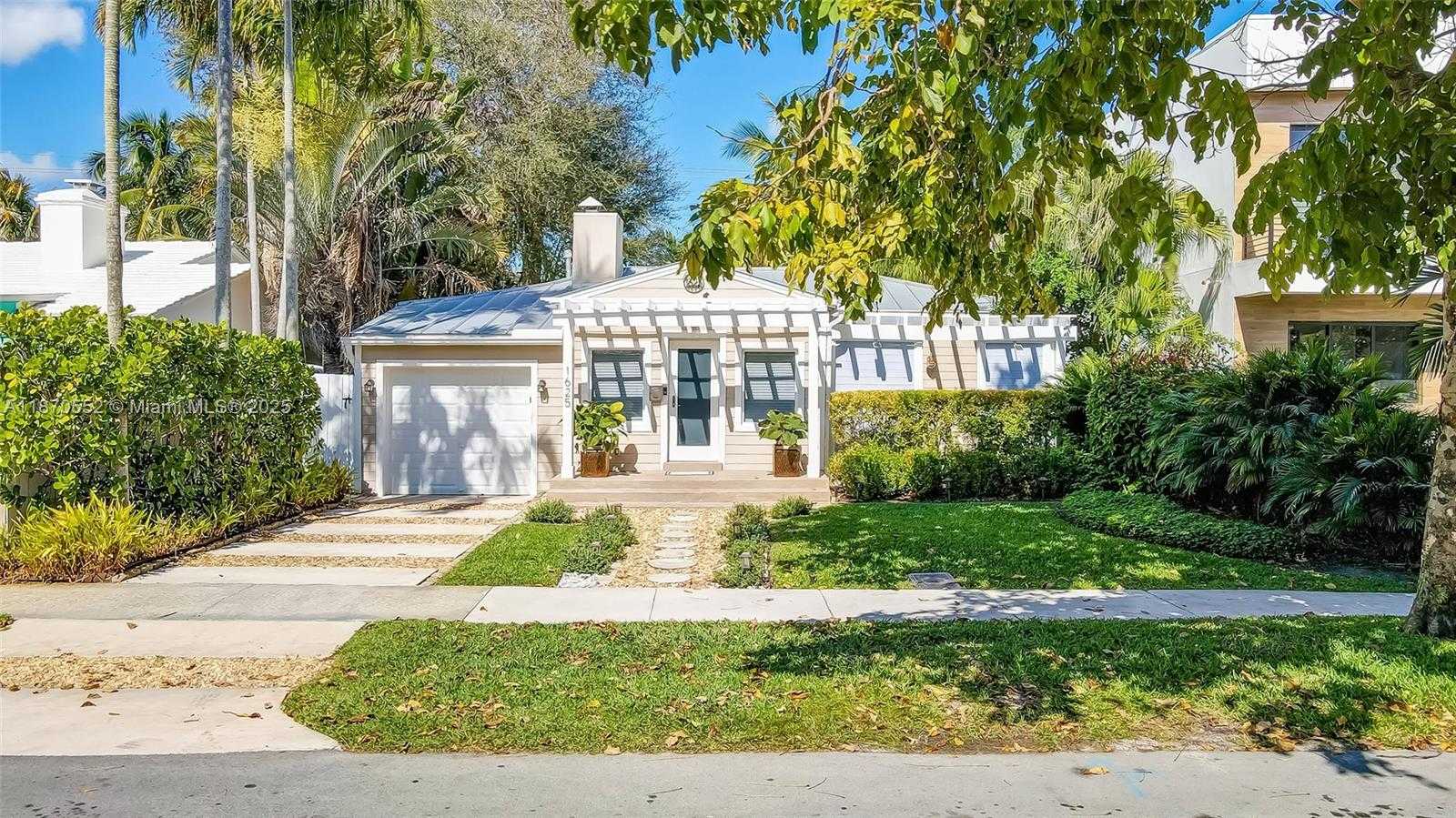 Small Image of 1625 NORTH EAST 4TH PL, Fort Lauderdale Number 32