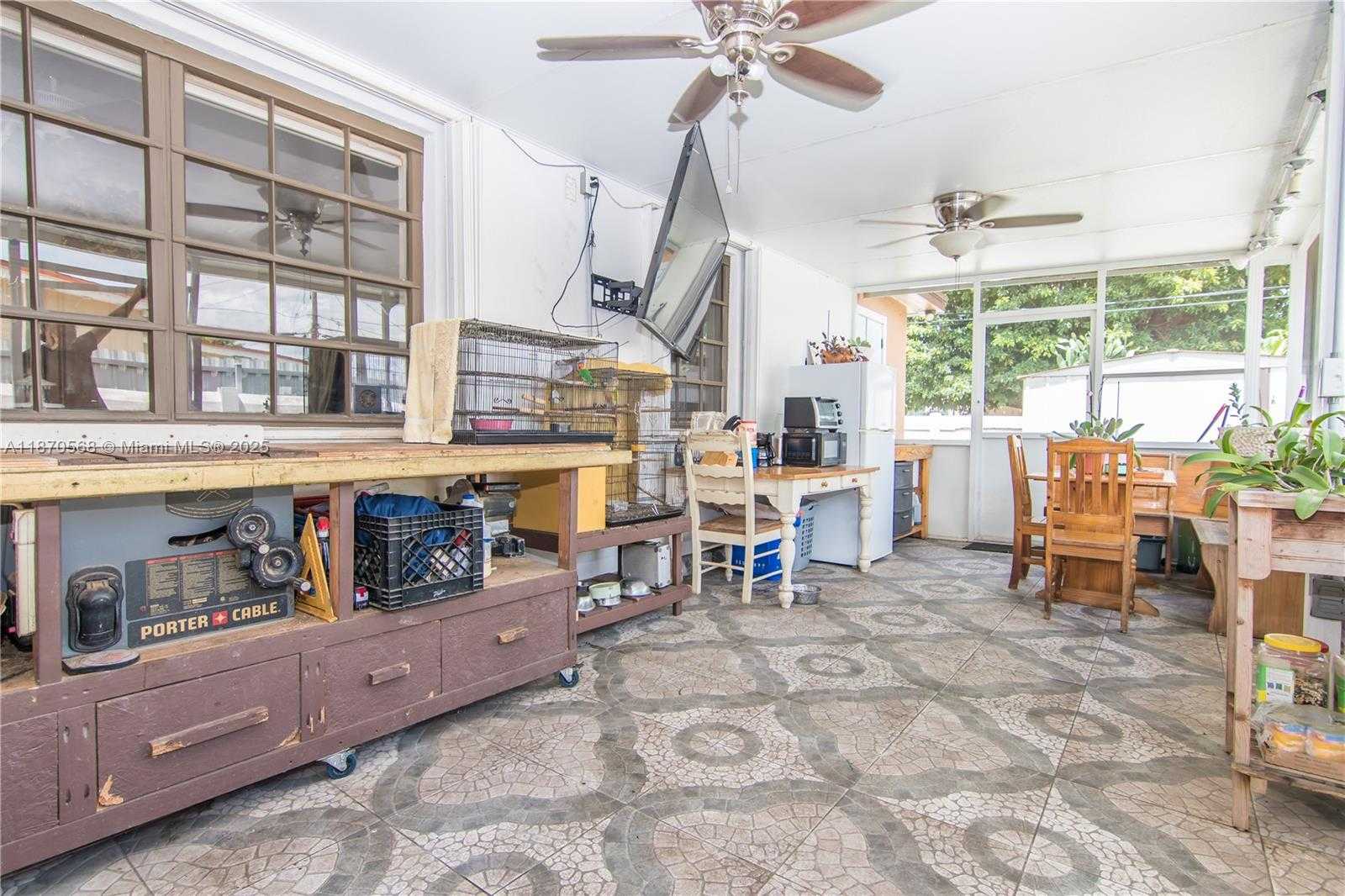 Small Image of 943 WEST 64TH PL, Hialeah Number 30