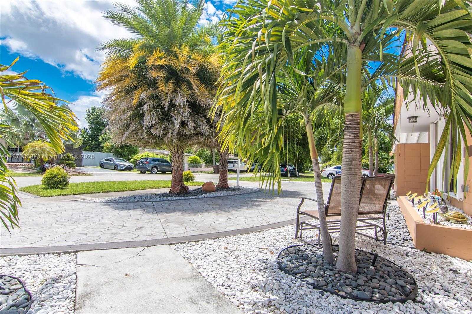 Small Image of 943 WEST 64TH PL, Hialeah Number 31