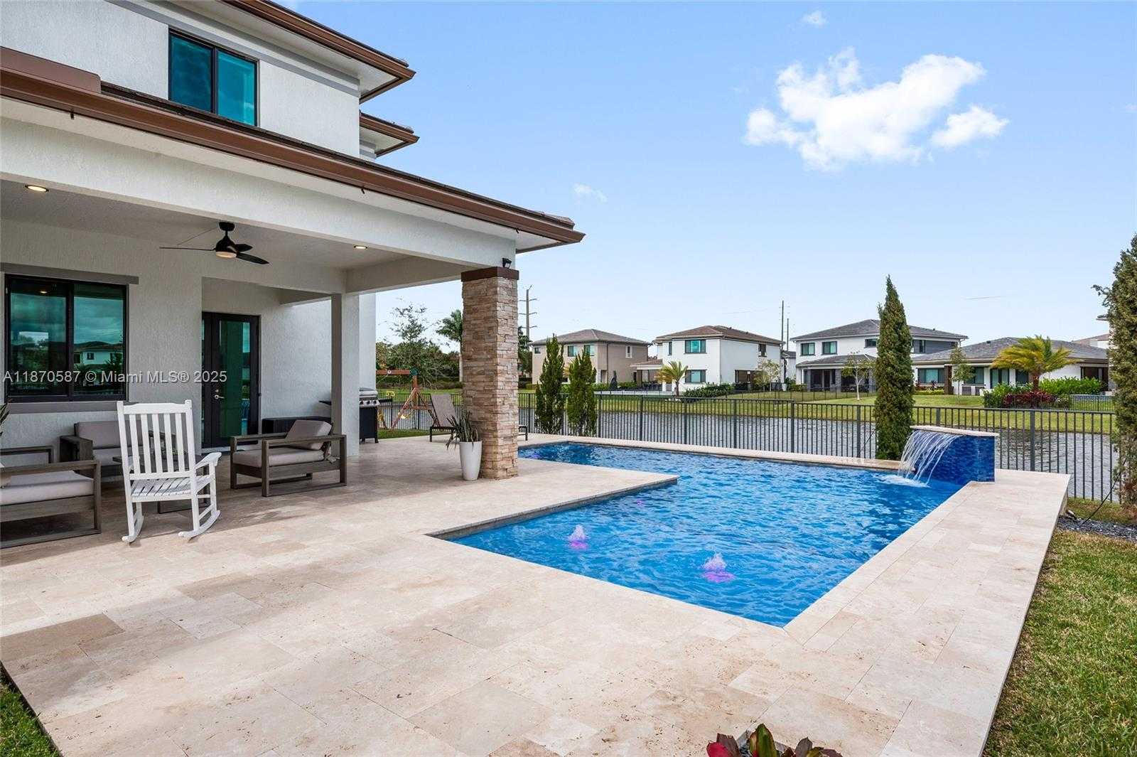 Small Image of 10945 WINDWARD ST, Parkland Number 17