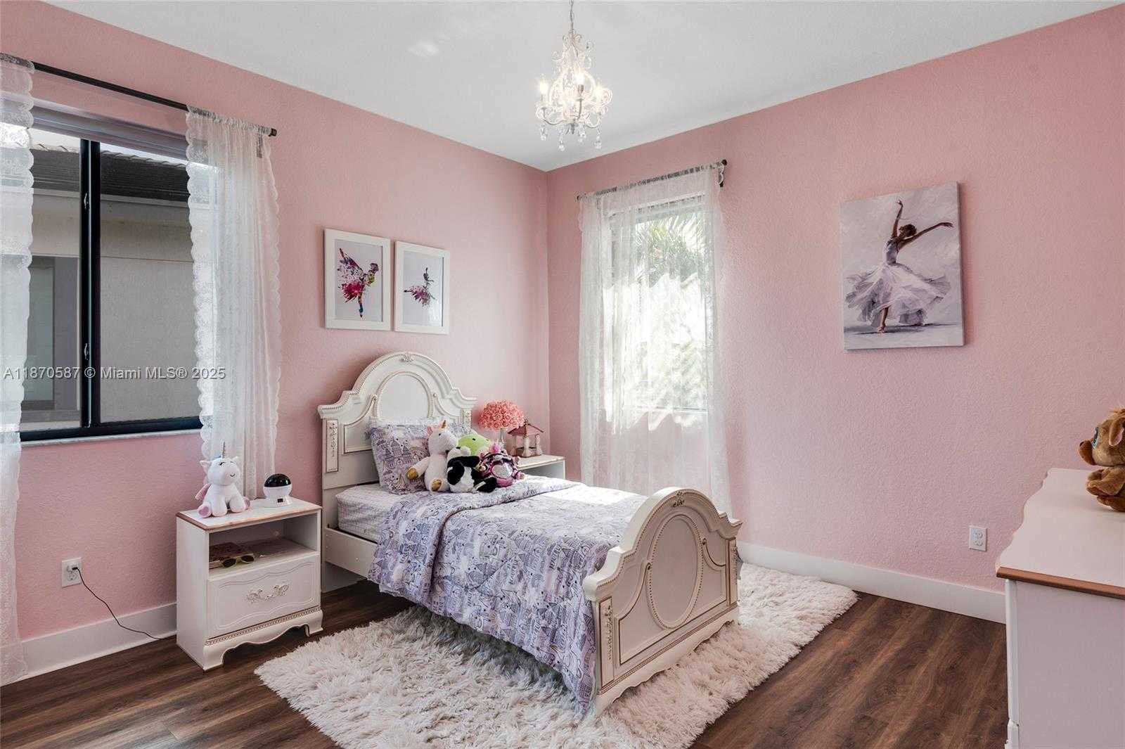 Small Image of 10945 WINDWARD ST, Parkland Number 32