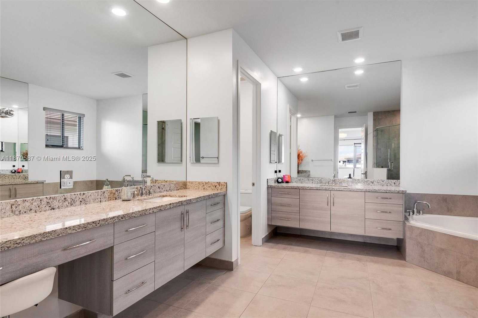 Small Image of 10945 WINDWARD ST, Parkland Number 40