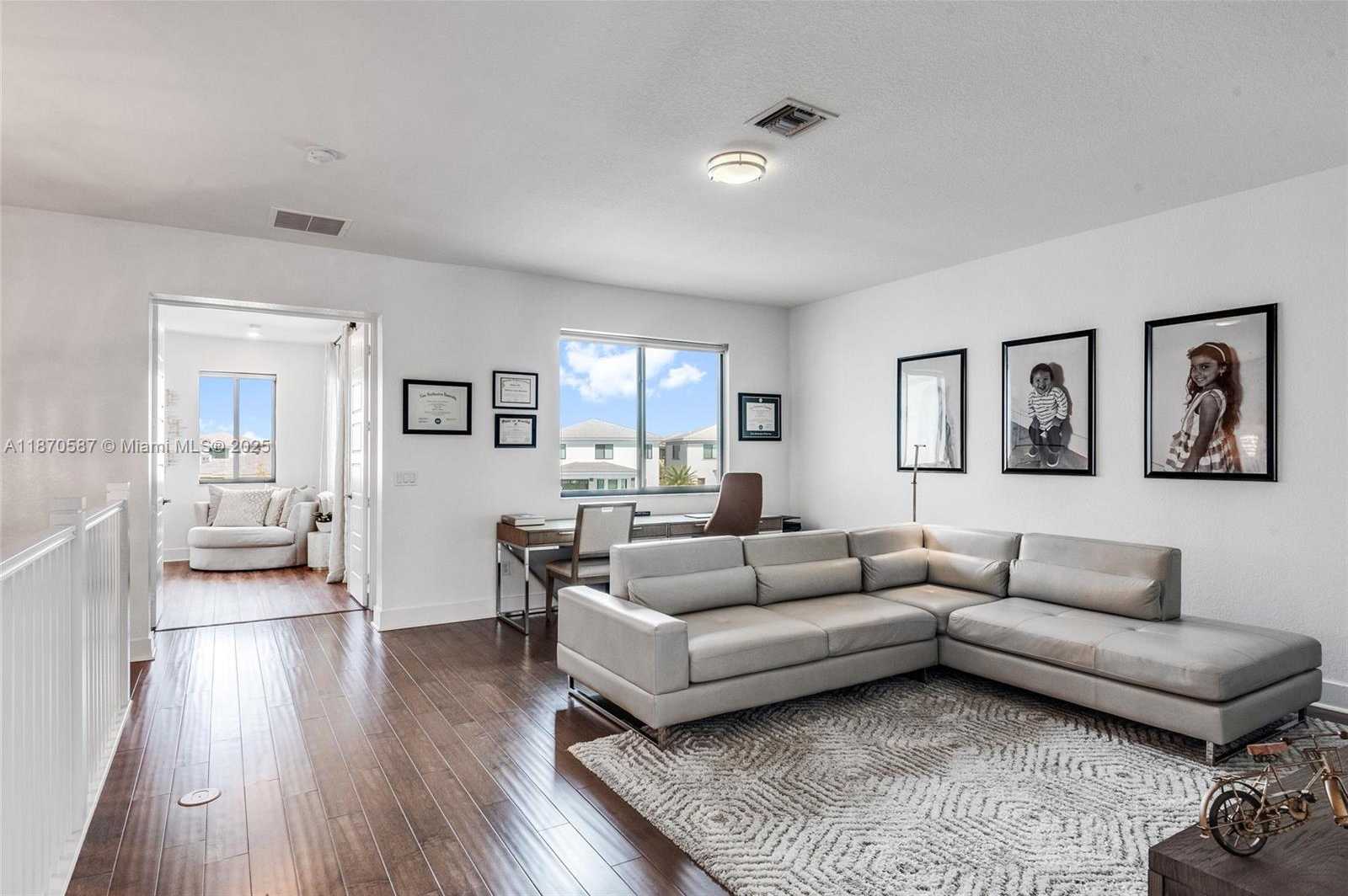Small Image of 10945 WINDWARD ST, Parkland Number 44