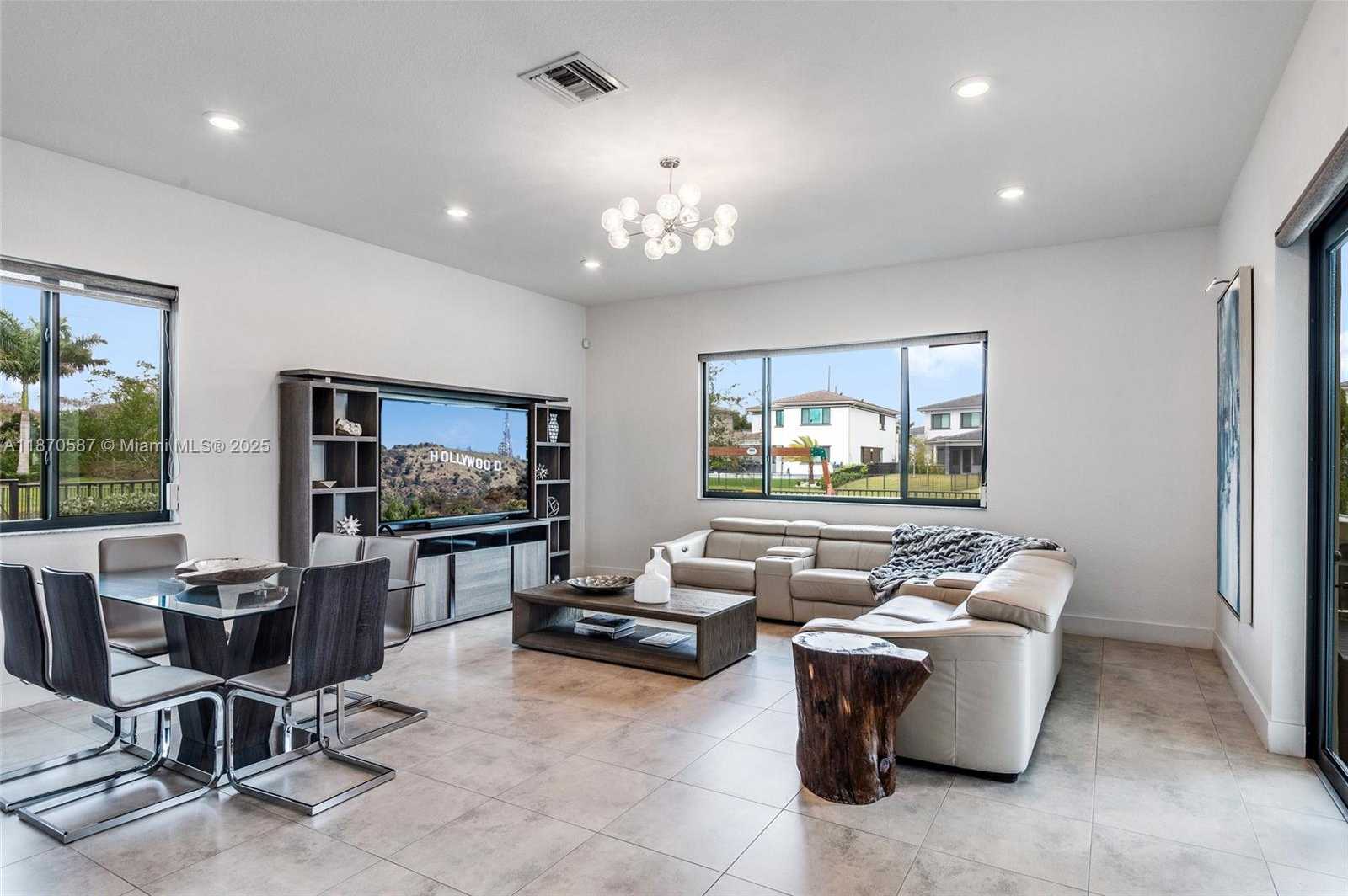 Small Image of 10945 WINDWARD ST, Parkland Number 50