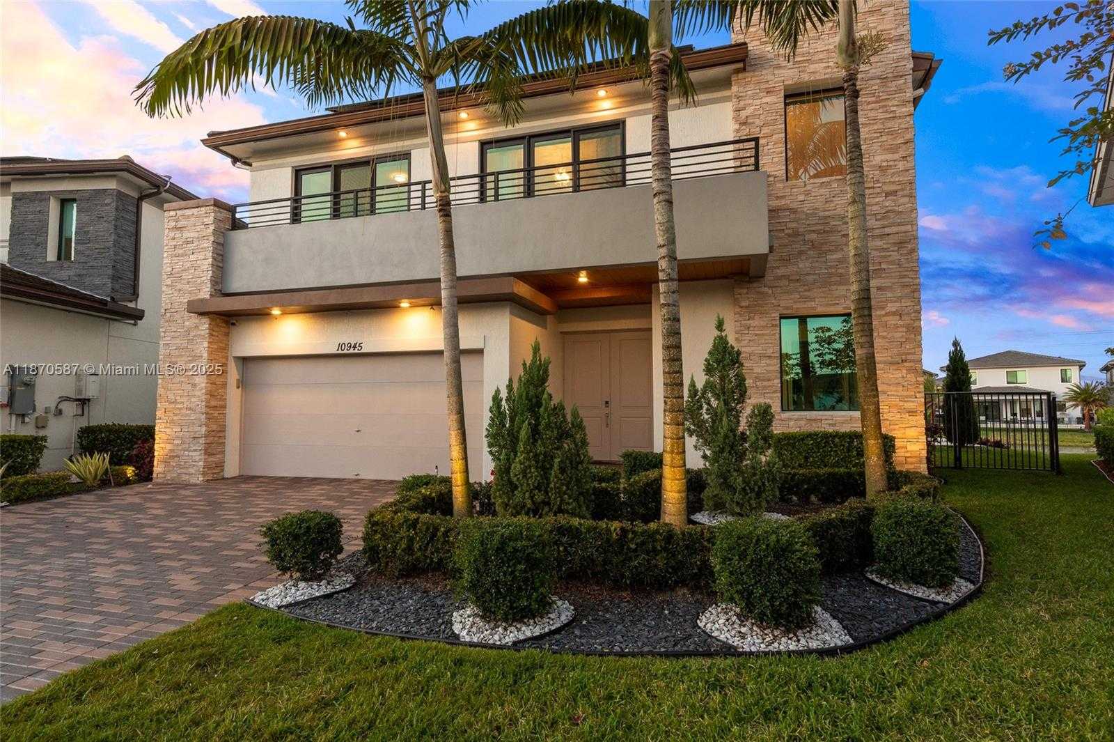 Small Image of 10945 WINDWARD ST, Parkland Number 72