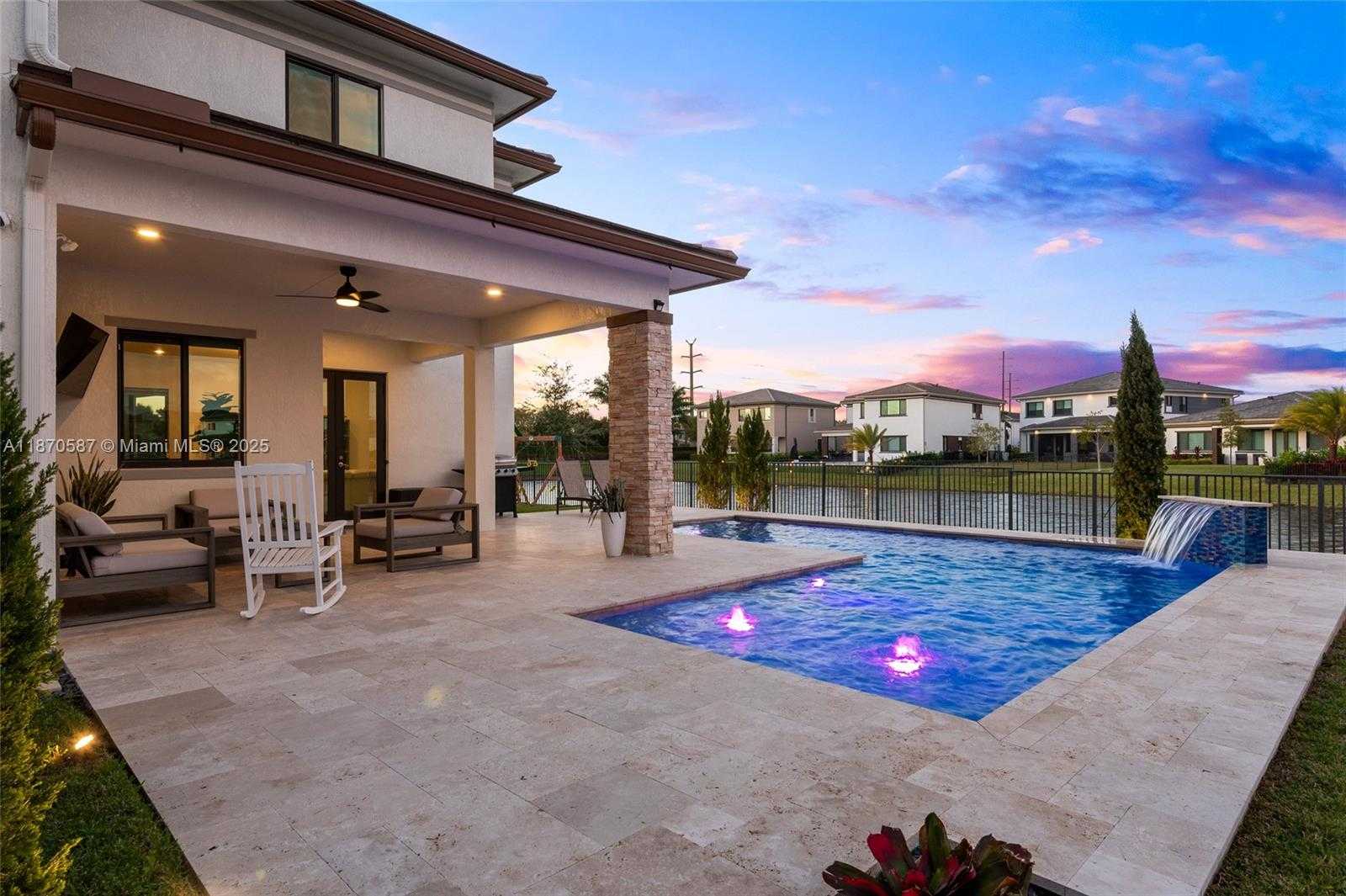 Small Image of 10945 WINDWARD ST, Parkland Number 74