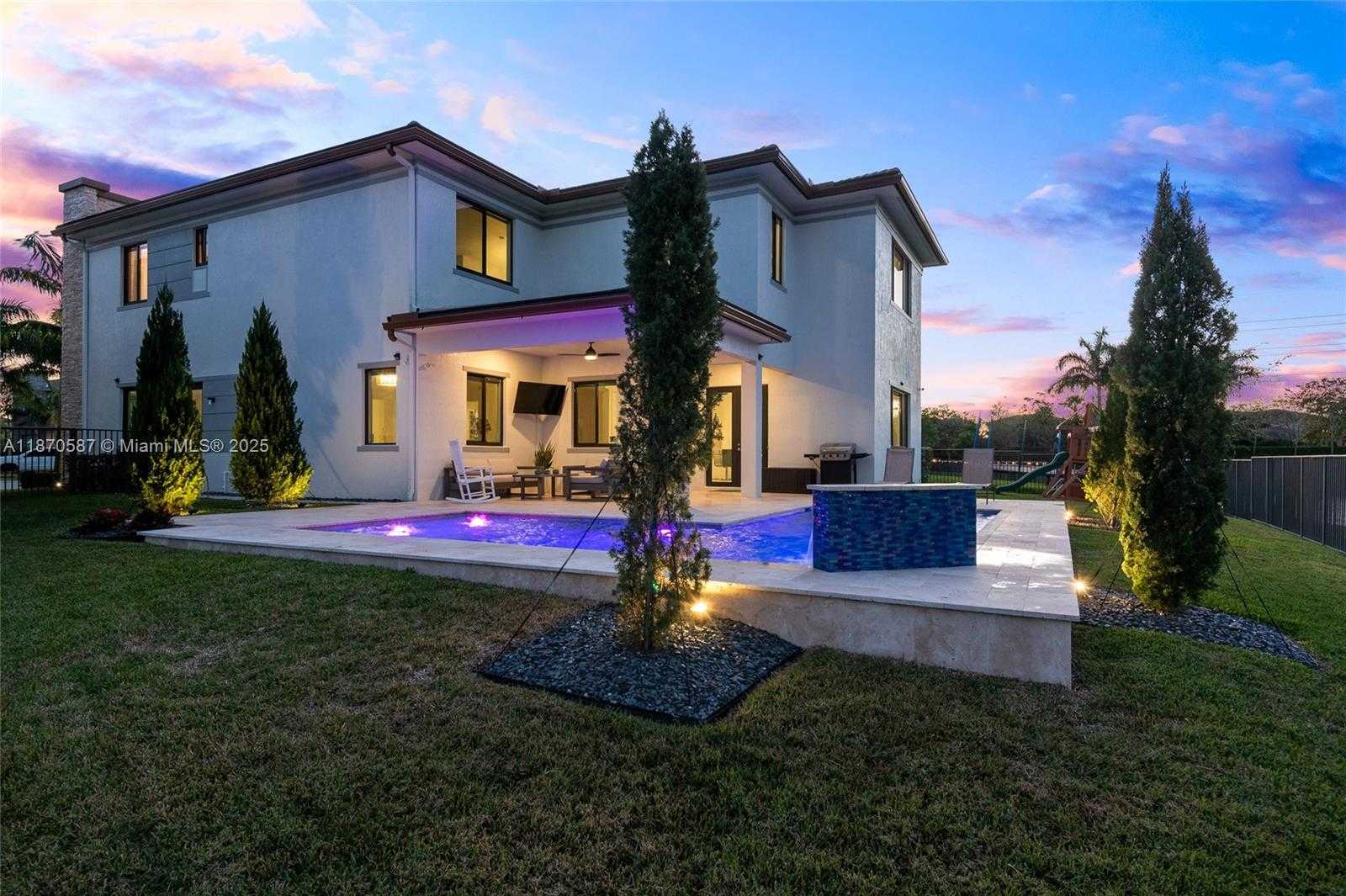 Small Image of 10945 WINDWARD ST, Parkland Number 78