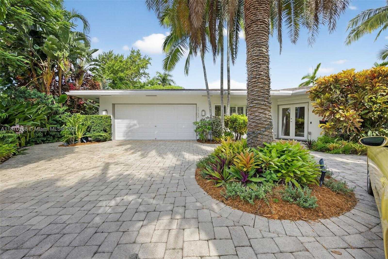 Small Image of 1733 NORTH EAST 35TH ST, Oakland Park Number 2