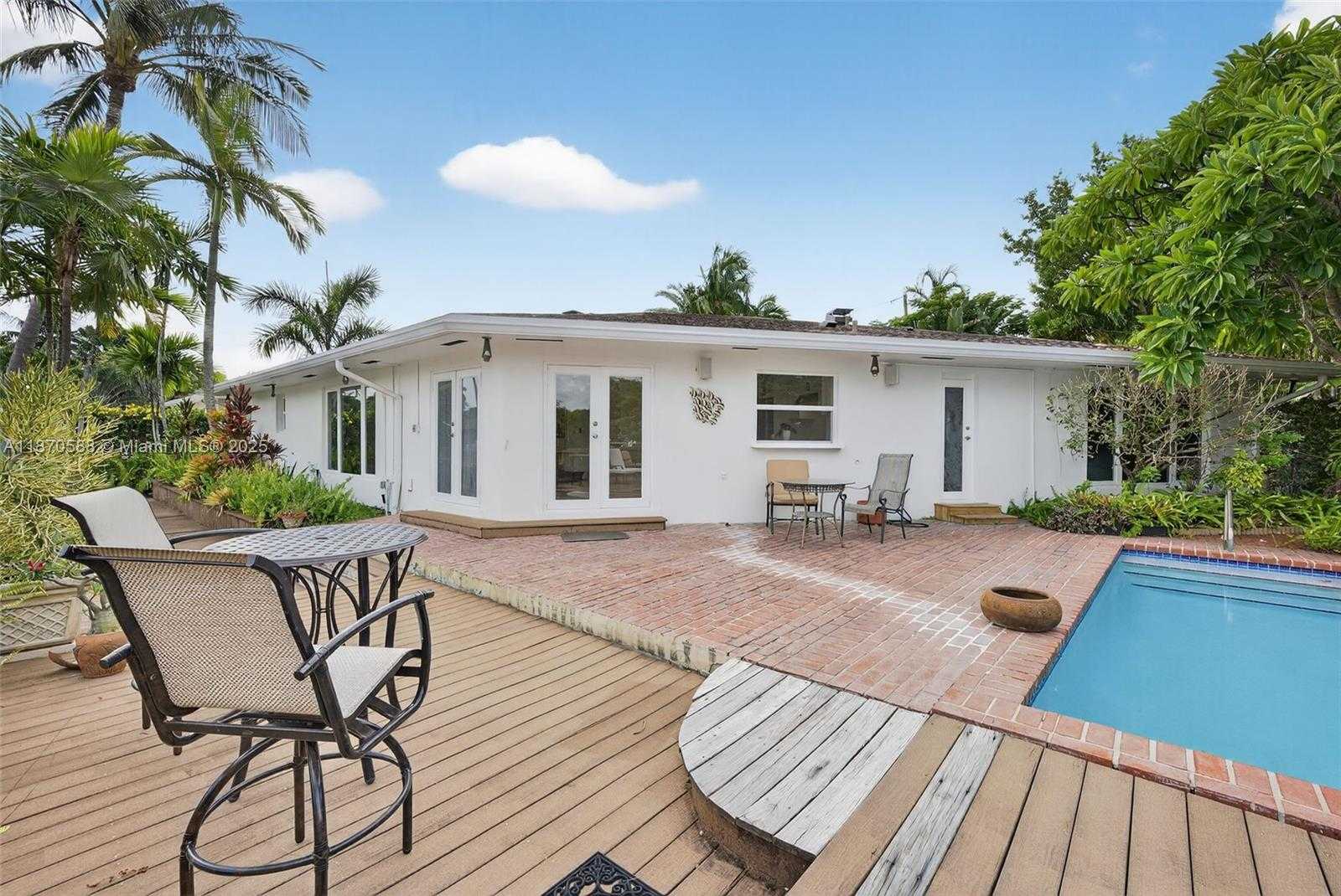 Small Image of 1733 NORTH EAST 35TH ST, Oakland Park Number 30