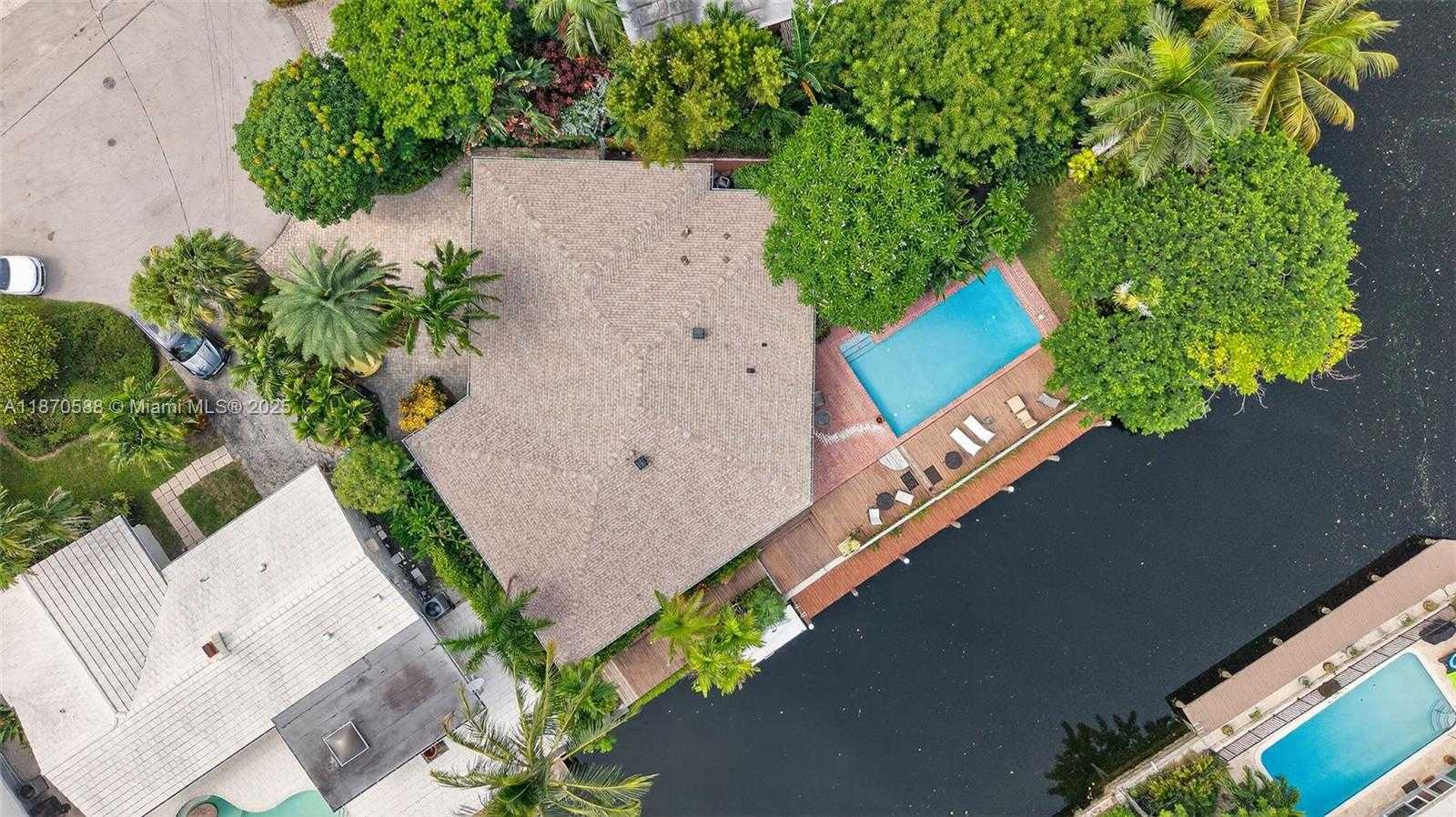 Small Image of 1733 NORTH EAST 35TH ST, Oakland Park Number 35
