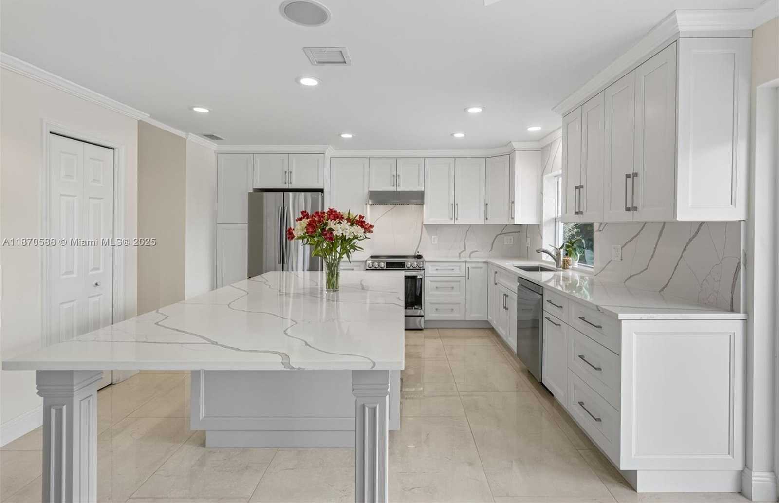 Small Image of 1733 NORTH EAST 35TH ST, Oakland Park Number 9