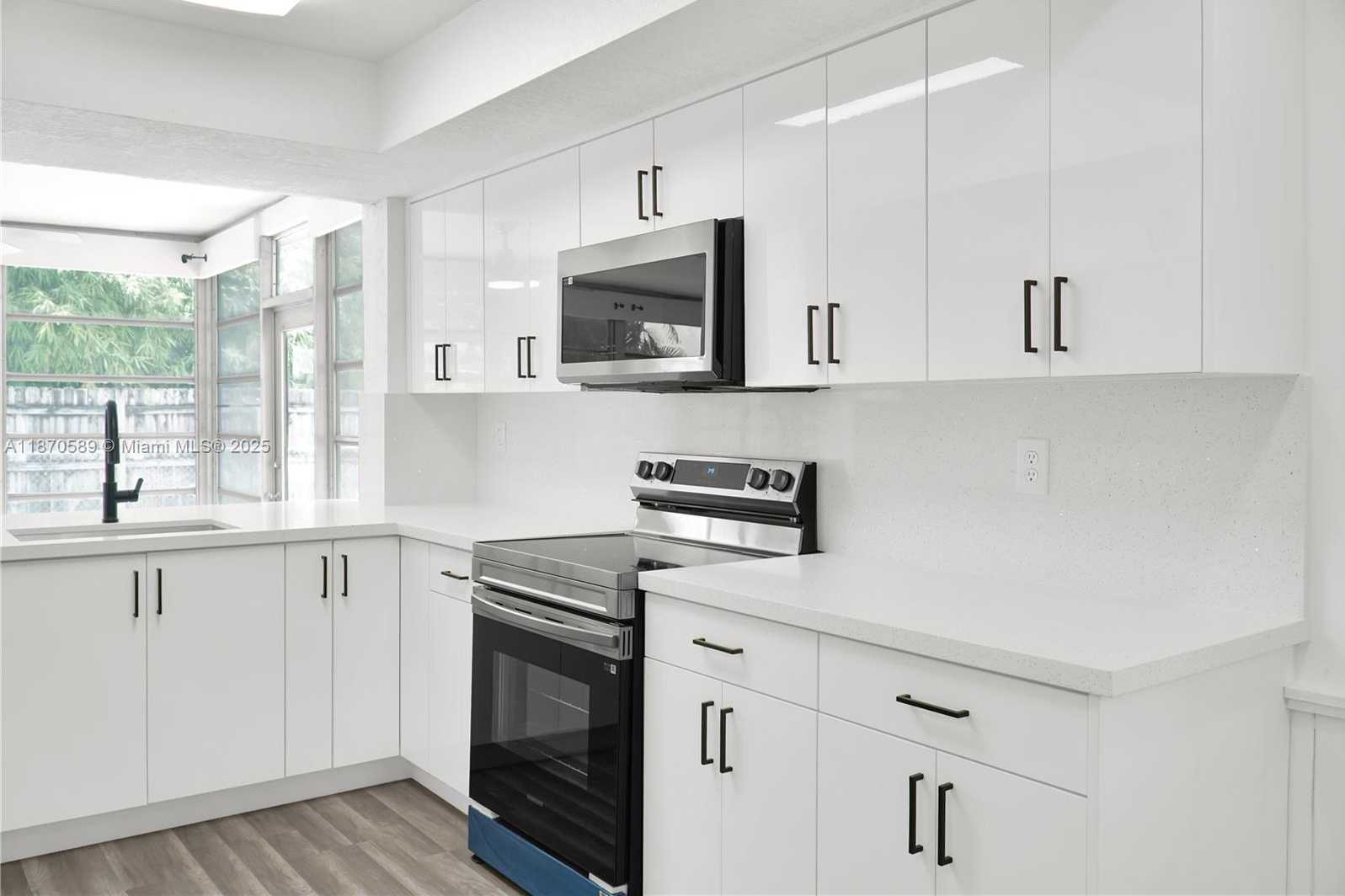 Small Image of 1600 NORTH 74TH TER, Hollywood Number 12