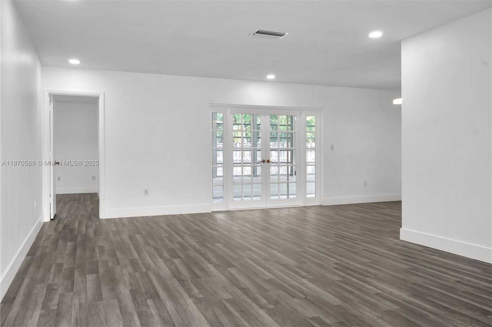 Small Image of 1600 NORTH 74TH TER, Hollywood Number 5