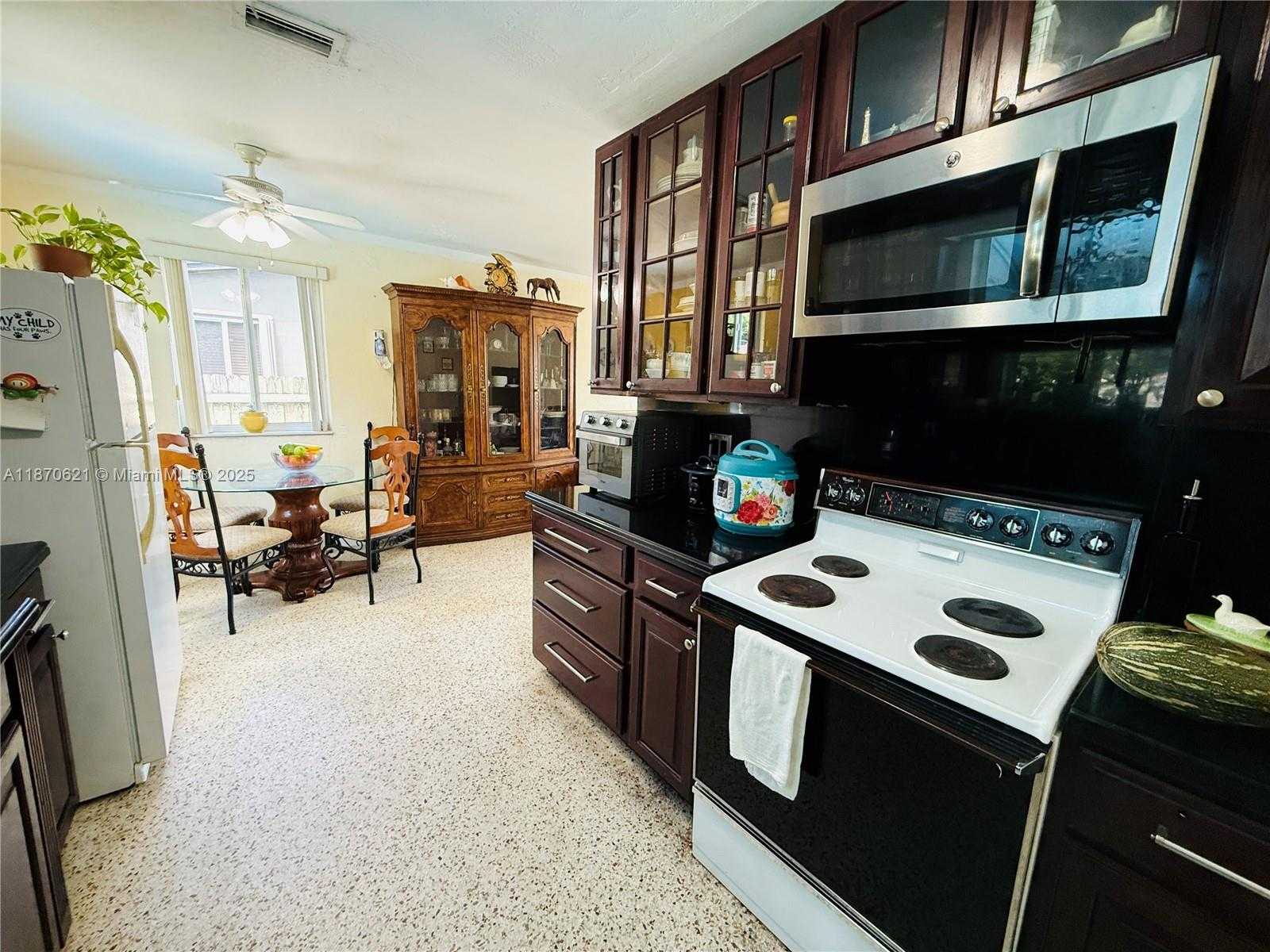 Small Image of 1158 WEST 24TH ST, Hialeah Number 12