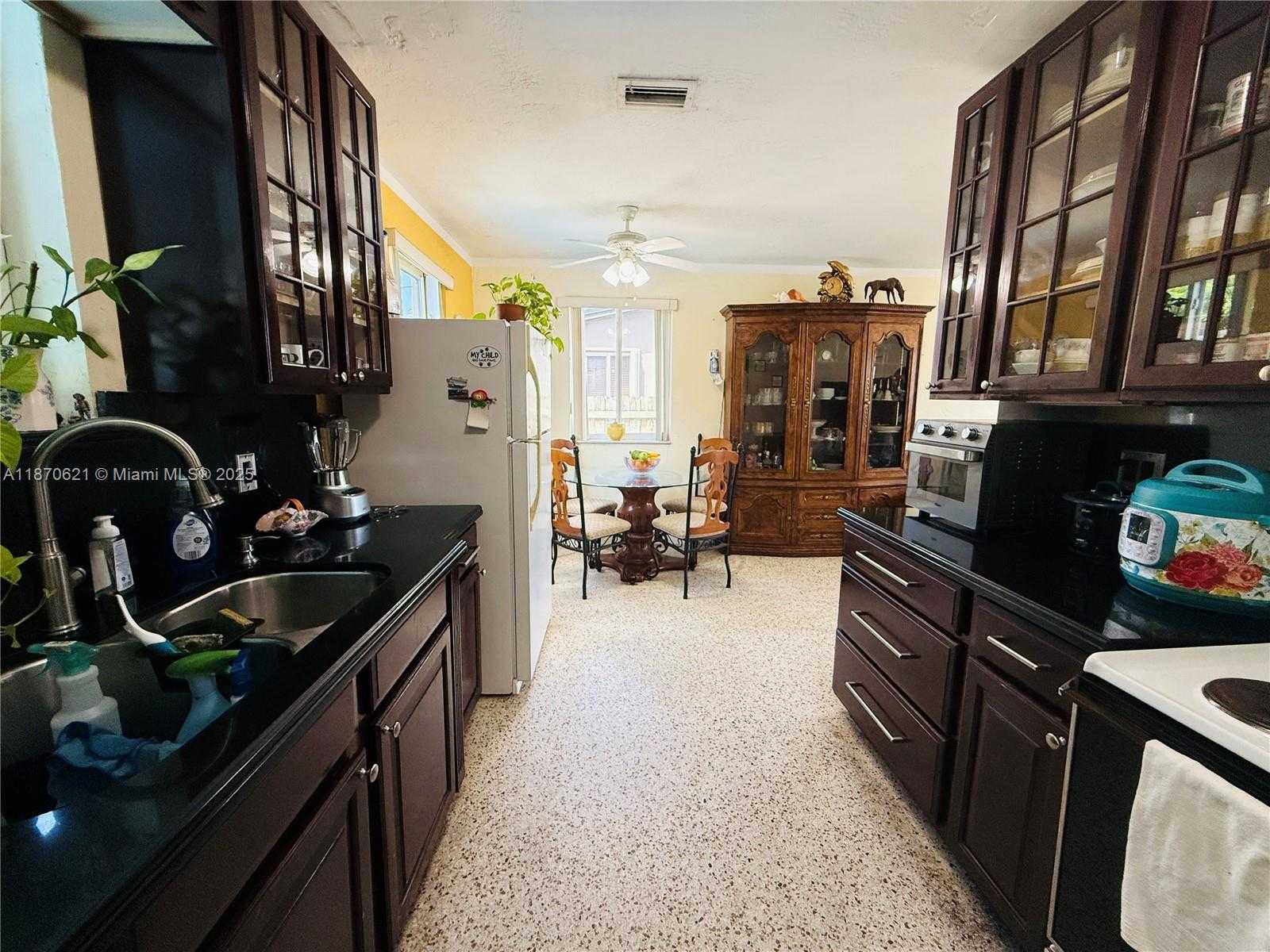 Small Image of 1158 WEST 24TH ST, Hialeah Number 13