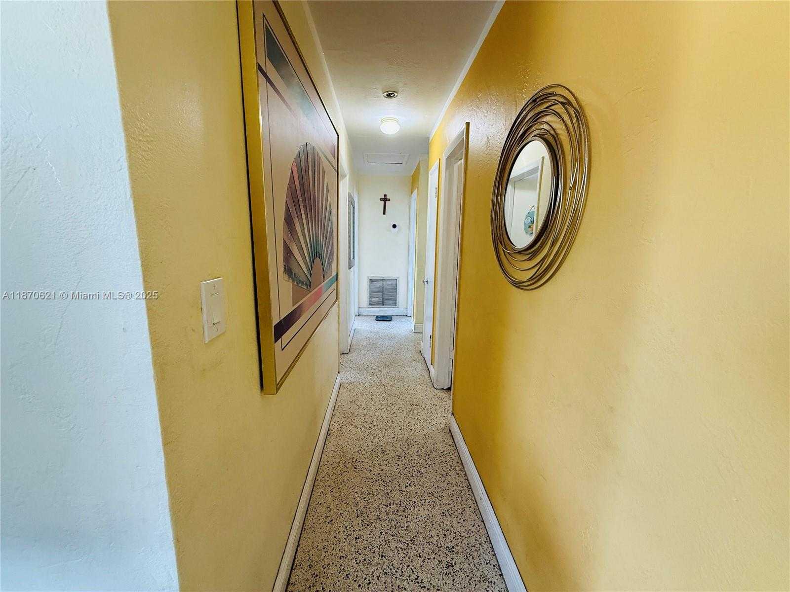 Small Image of 1158 WEST 24TH ST, Hialeah Number 14