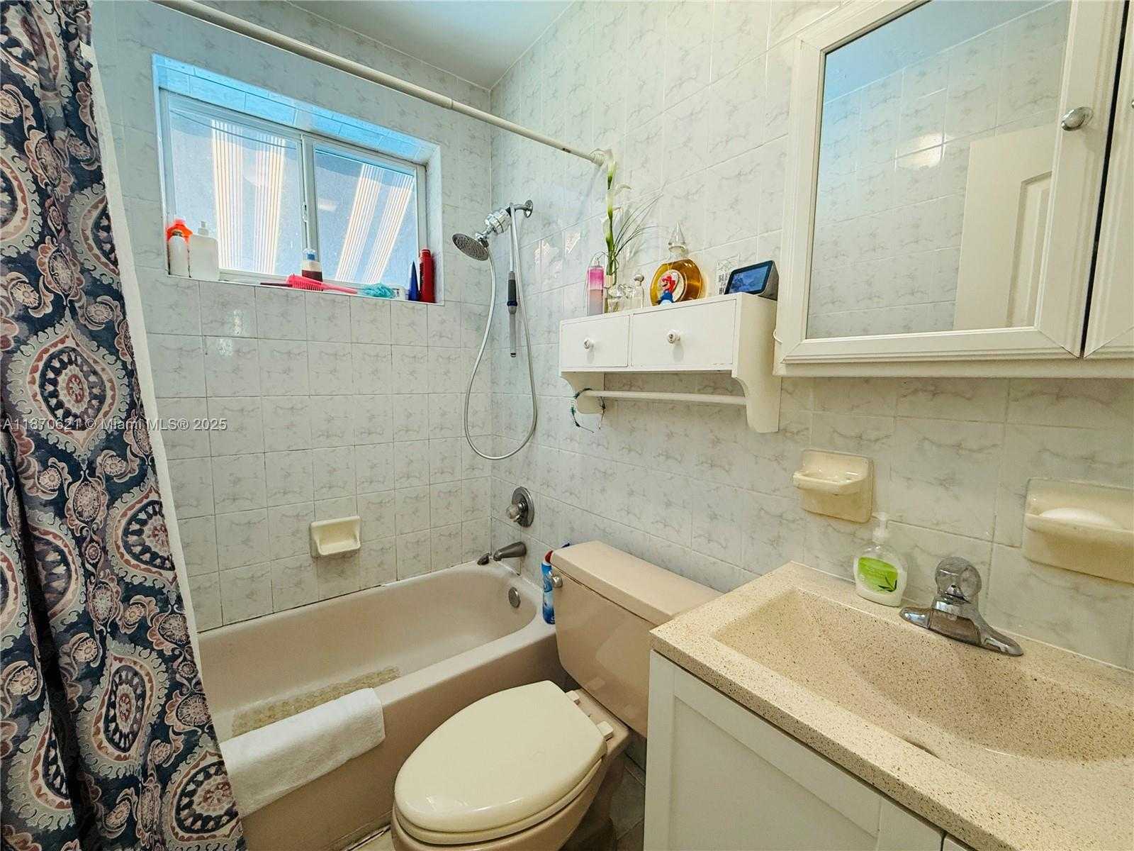 Small Image of 1158 WEST 24TH ST, Hialeah Number 18