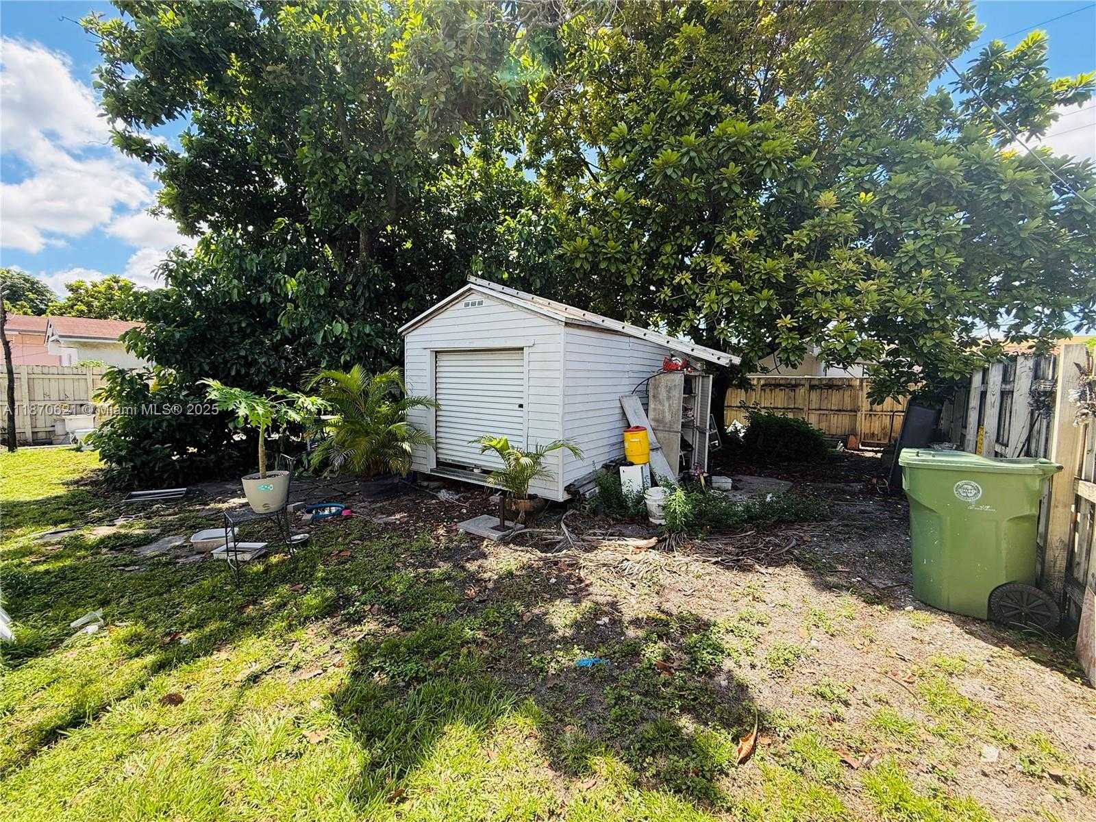 Small Image of 1158 WEST 24TH ST, Hialeah Number 28