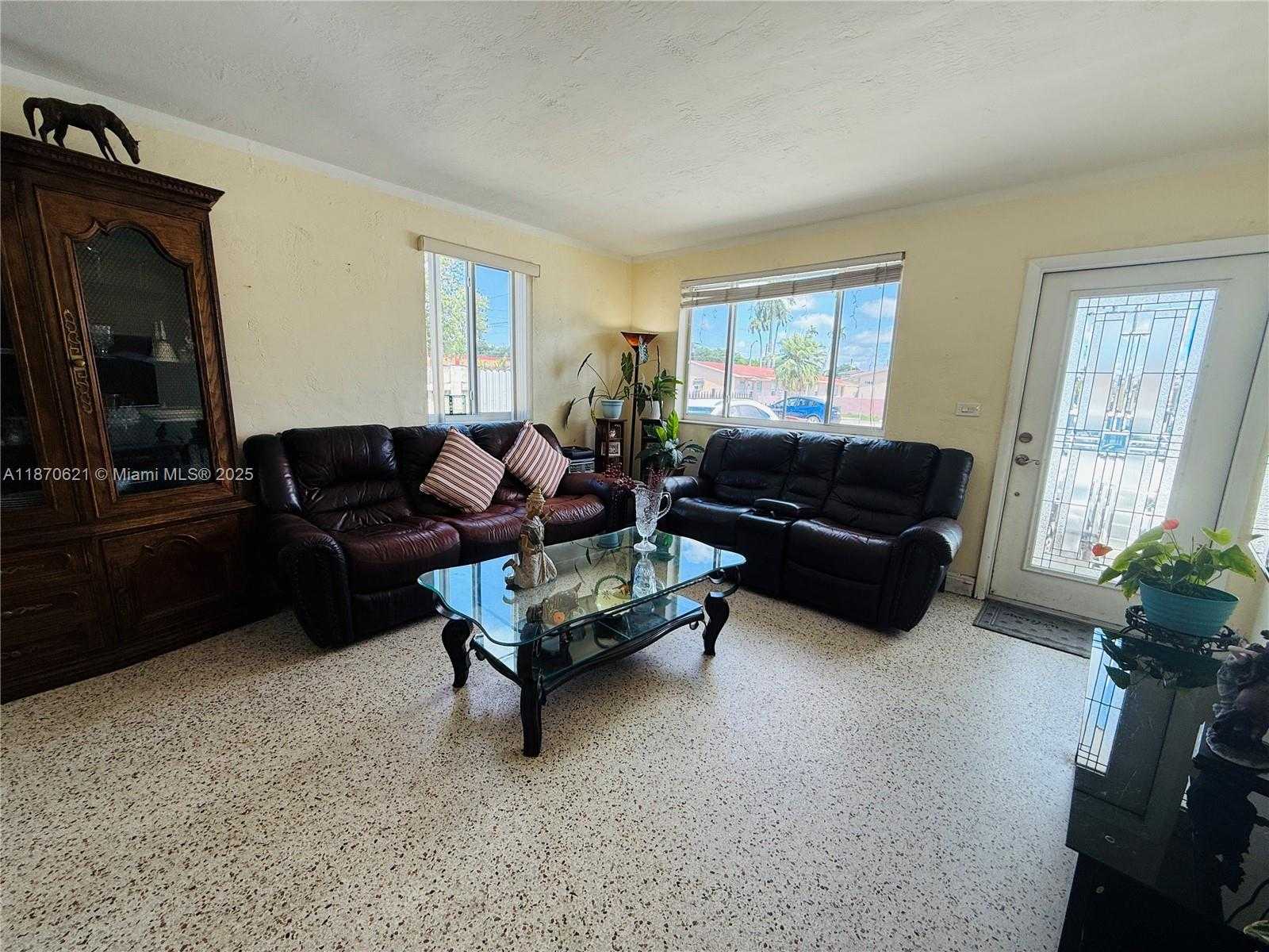 Small Image of 1158 WEST 24TH ST, Hialeah Number 5