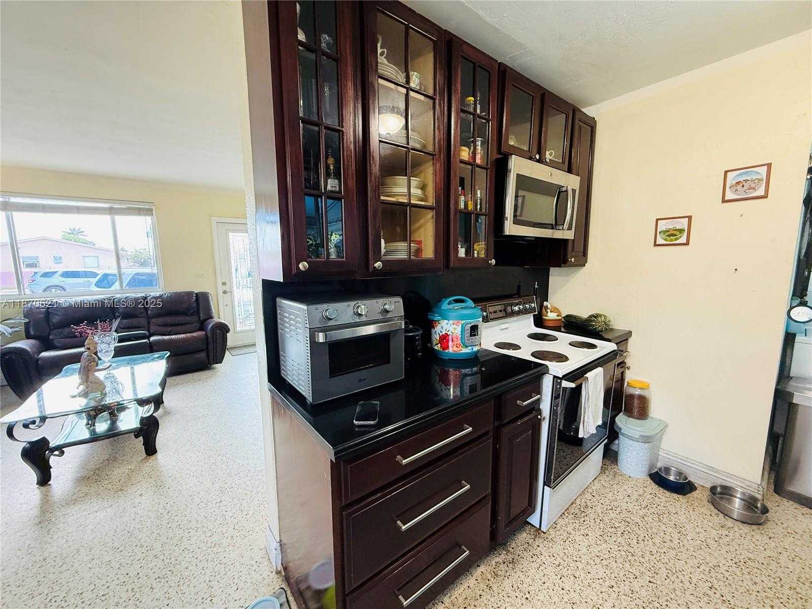 Small Image of 1158 WEST 24TH ST, Hialeah Number 9