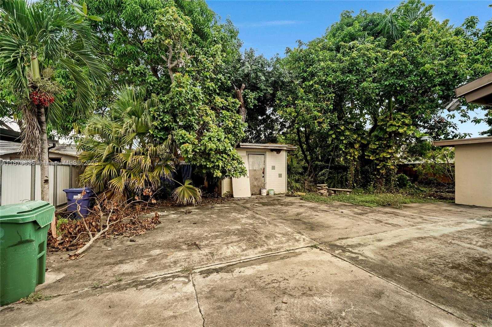 Small Image of 4215 NORTH WEST 197TH ST, Miami Gardens Number 5