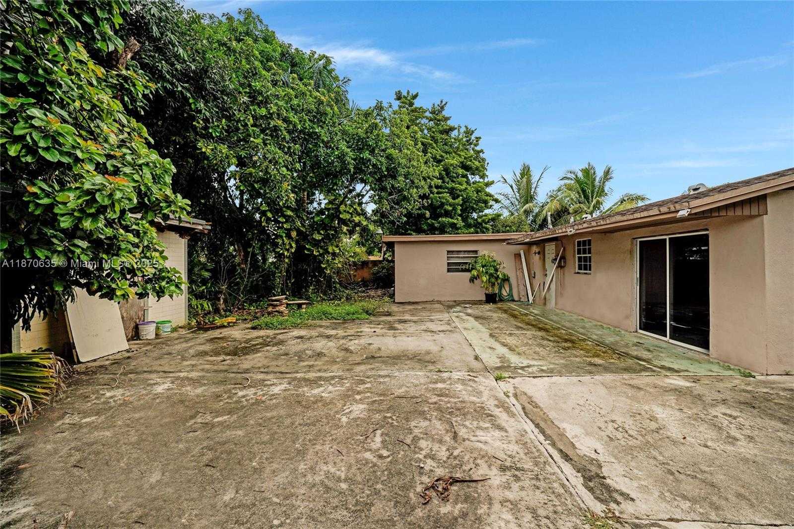 Small Image of 4215 NORTH WEST 197TH ST, Miami Gardens Number 6