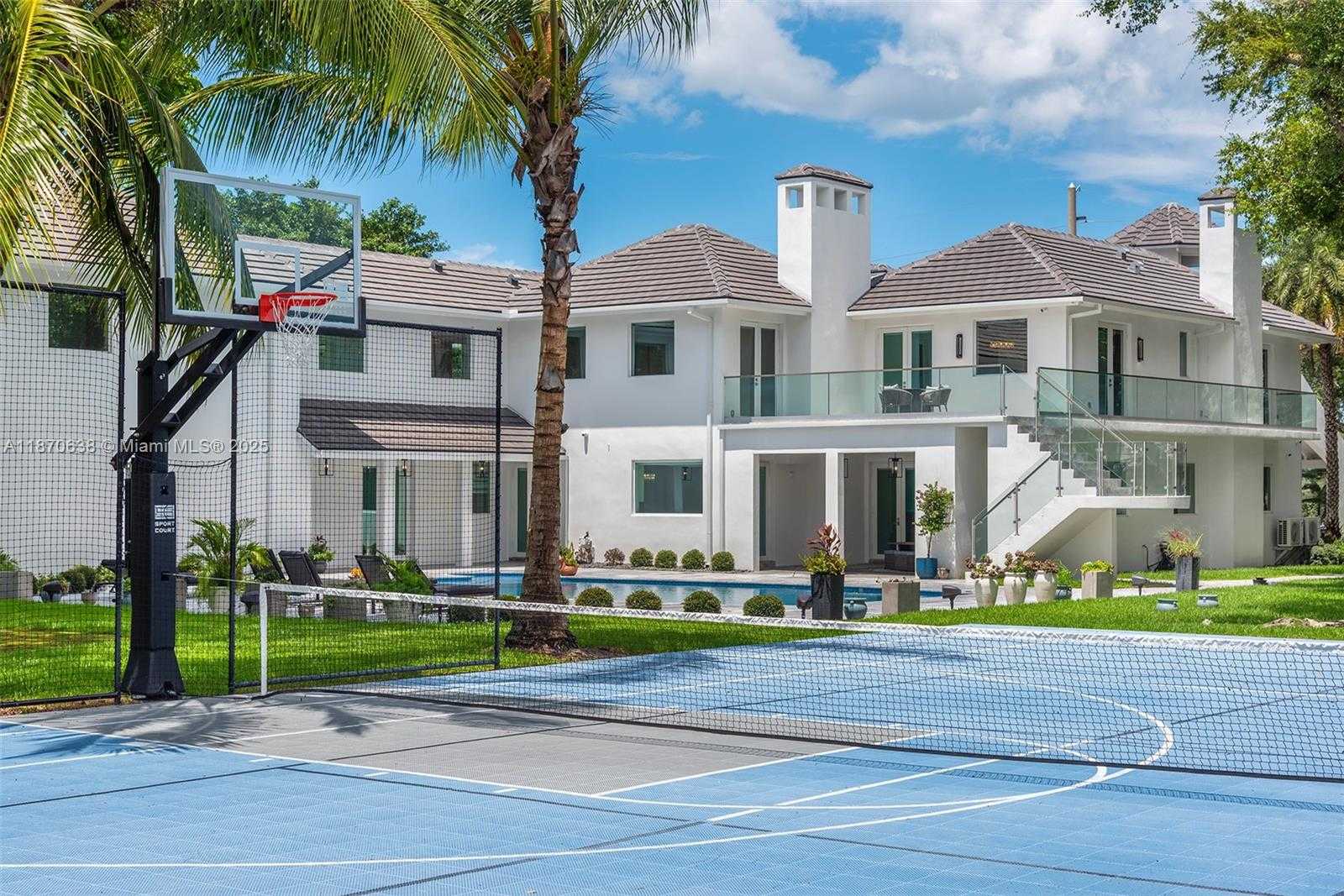 Small Image of 13600 SOUTH WEST 67TH AVE, Palmetto Bay Number 2