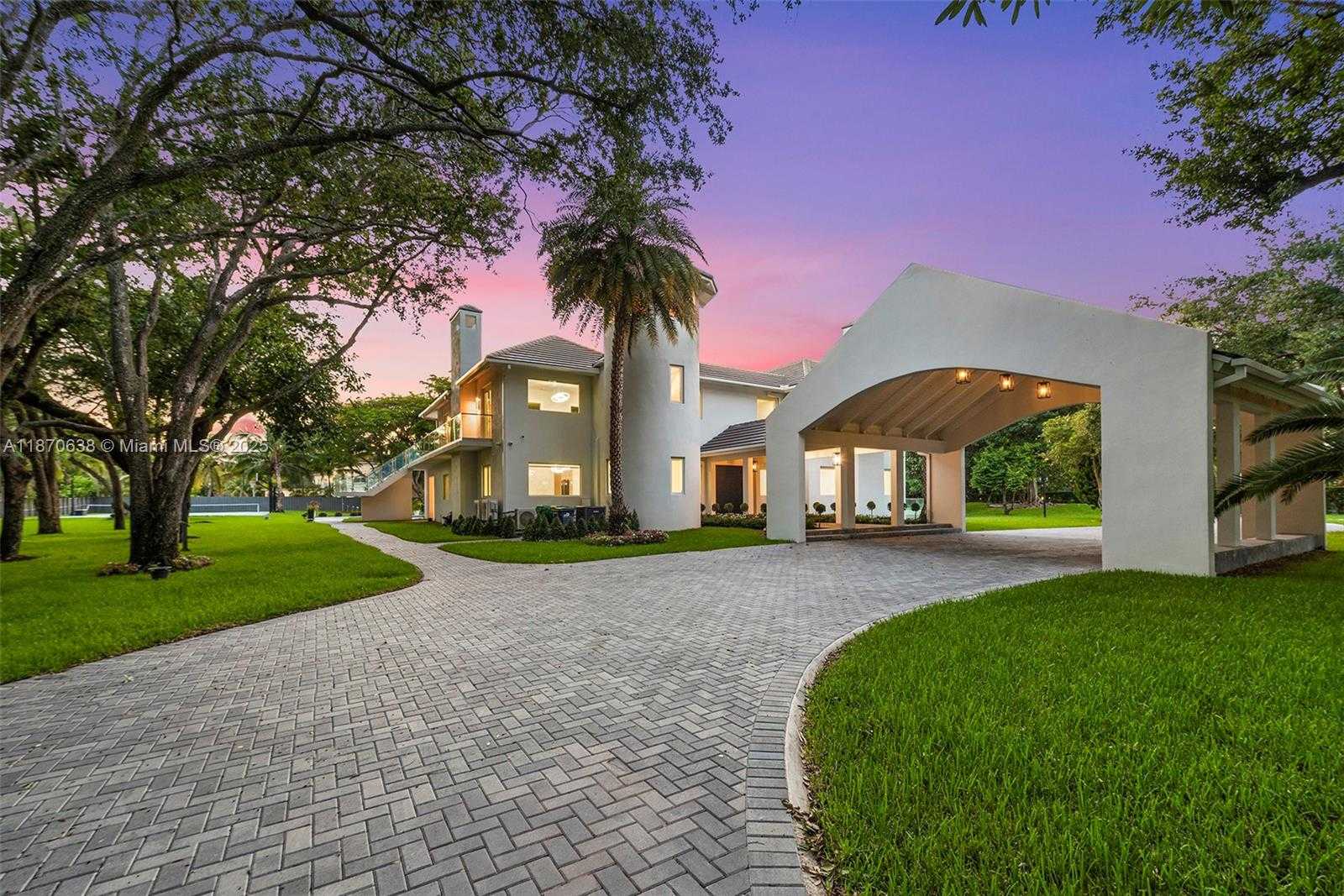 Small Image of 13600 SOUTH WEST 67TH AVE, Palmetto Bay Number 3