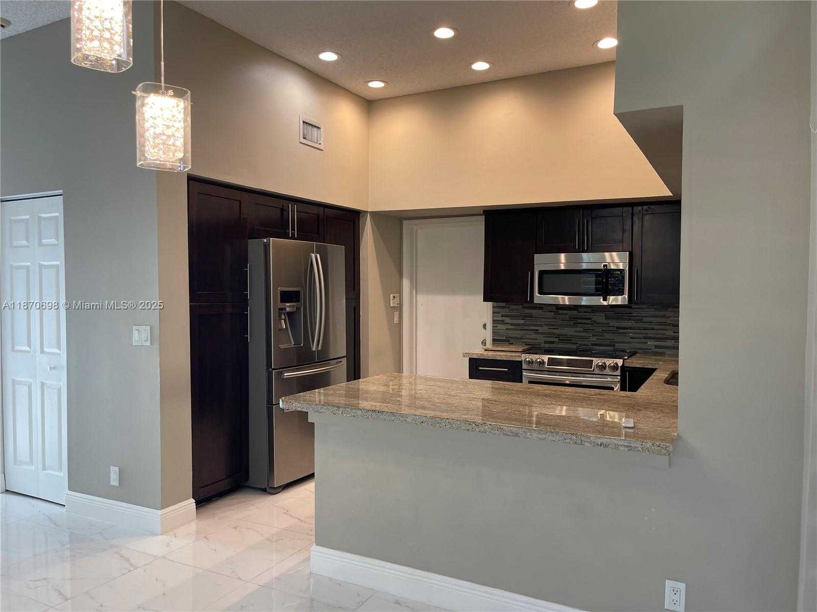 Small Image of 10101 NORTH WEST 5TH ST, Plantation Number 11