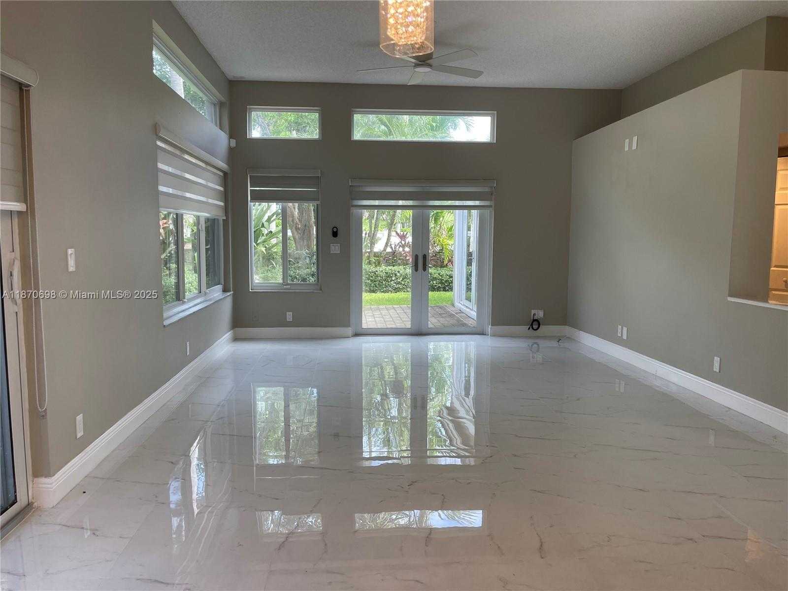 Small Image of 10101 NORTH WEST 5TH ST, Plantation Number 7