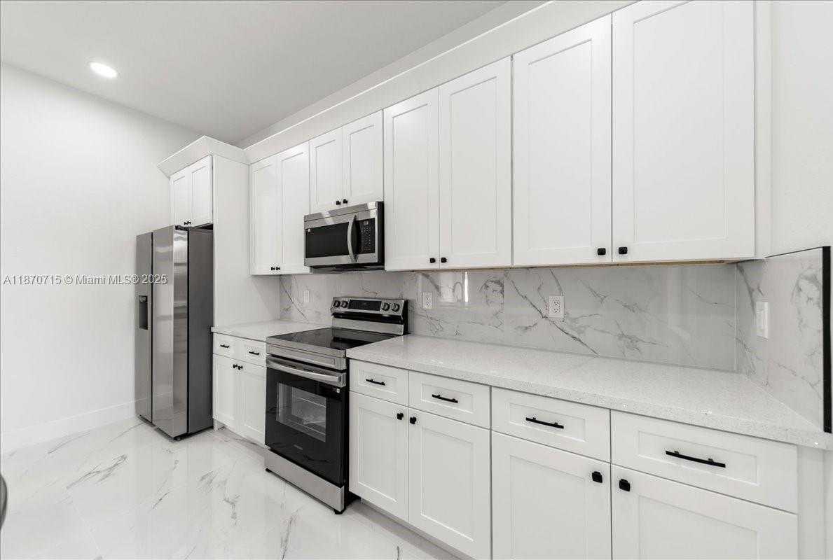 Small Image of 3123 NW 18TH AVE, Cape Coral Number 27